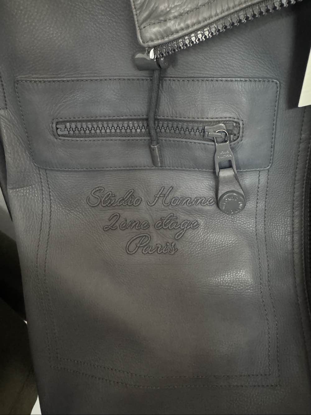 Louis Vuitton Louis Vuitton Leather Logo Jacket Size M Size US M / EU 48-50 / 2 - 5 Thumbnail