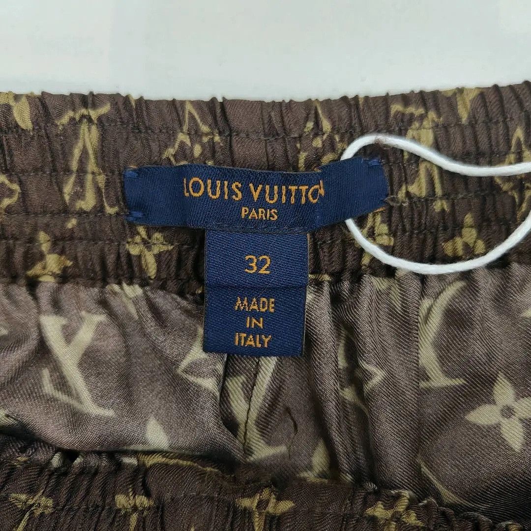 Louis Vuitton Louis Vuitton Monogram Silk Shorts Size 32 Size 24" / US 00 / IT 34 - 3 Thumbnail