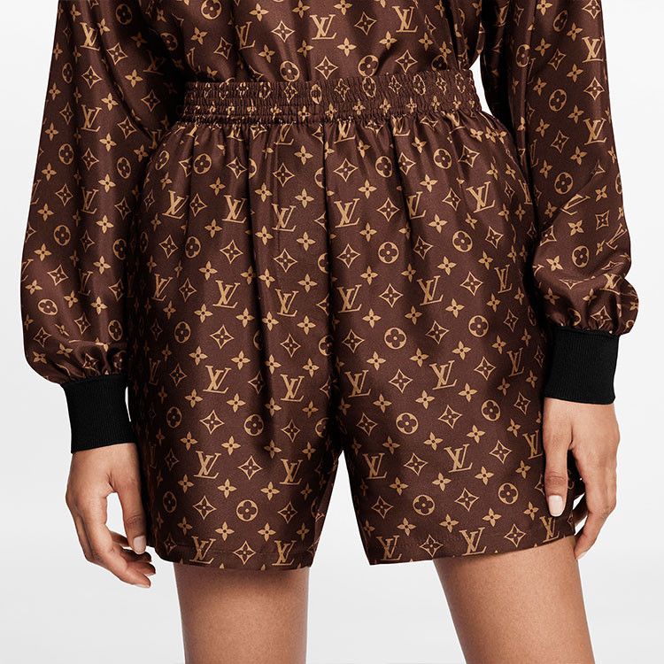 Louis Vuitton Louis Vuitton Monogram Silk Shorts Size 32 Size 24" / US 00 / IT 34 - 7 Thumbnail