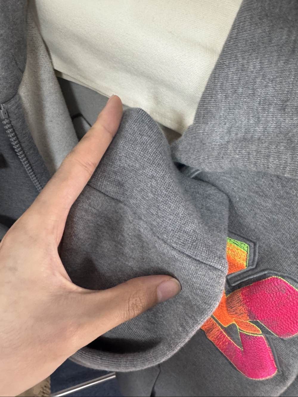 Louis Vuitton Louis Vuitton 3D Graffiti Zip-Up Hoodie Size L Size US L / EU 52-54 / 3 - 12 Thumbnail