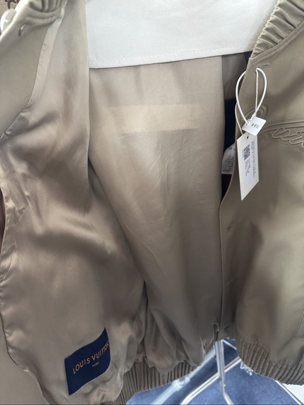 Louis Vuitton Louis Vuitton Embroidered Logo Bomber Jacket Size 50 Size US M / EU 48-50 / 2 - 8 Thumbnail