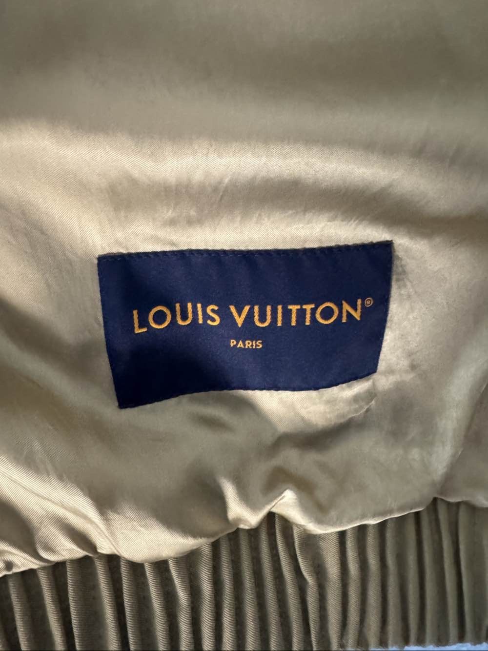 Louis Vuitton Louis Vuitton Embroidered Logo Bomber Jacket Size 50 Size US M / EU 48-50 / 2 - 3 Thumbnail