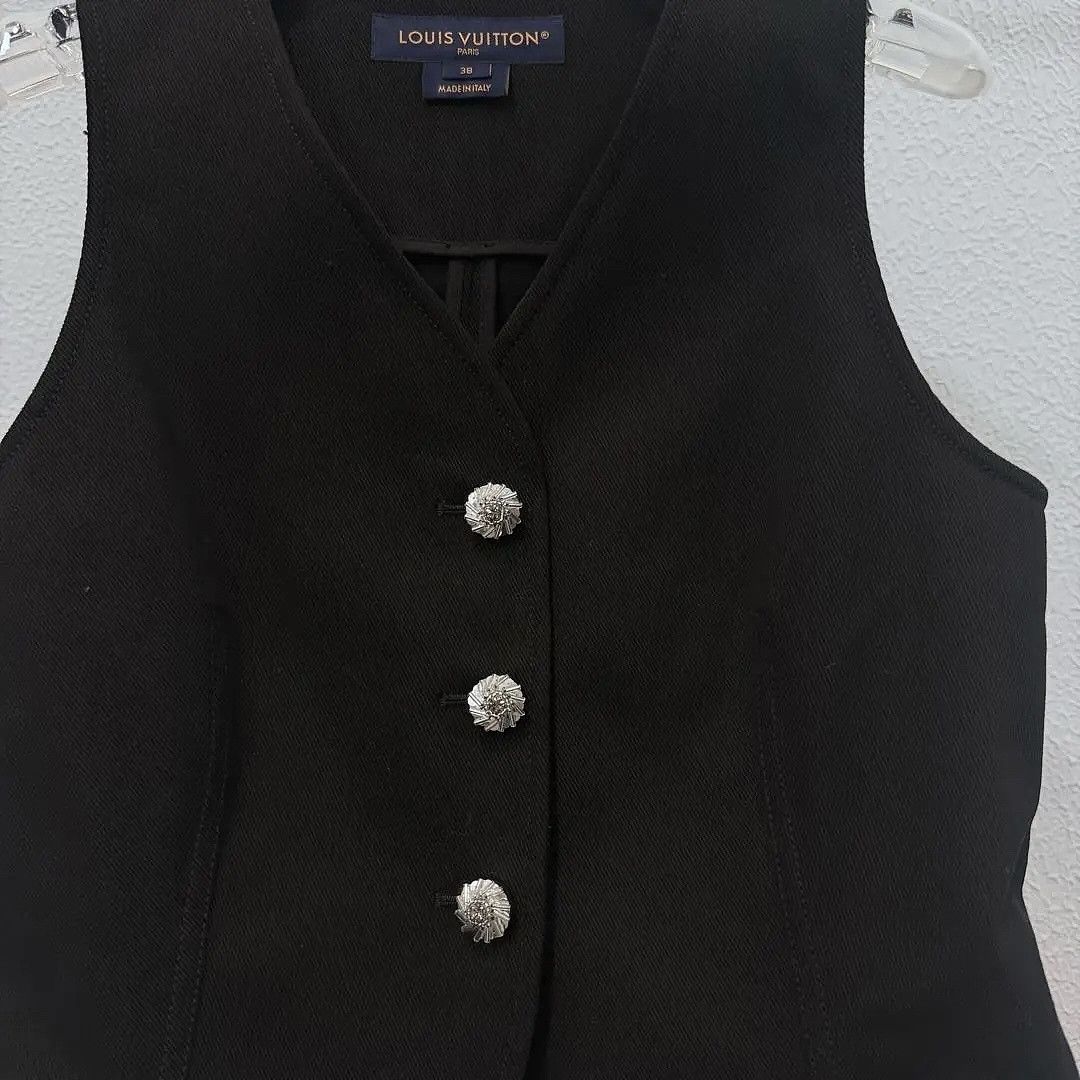 Louis Vuitton Louis Vuitton Crystal Button Cotton Vest Size 38 Size XS / US 0-2 / IT 36-38 - 6 Thumbnail