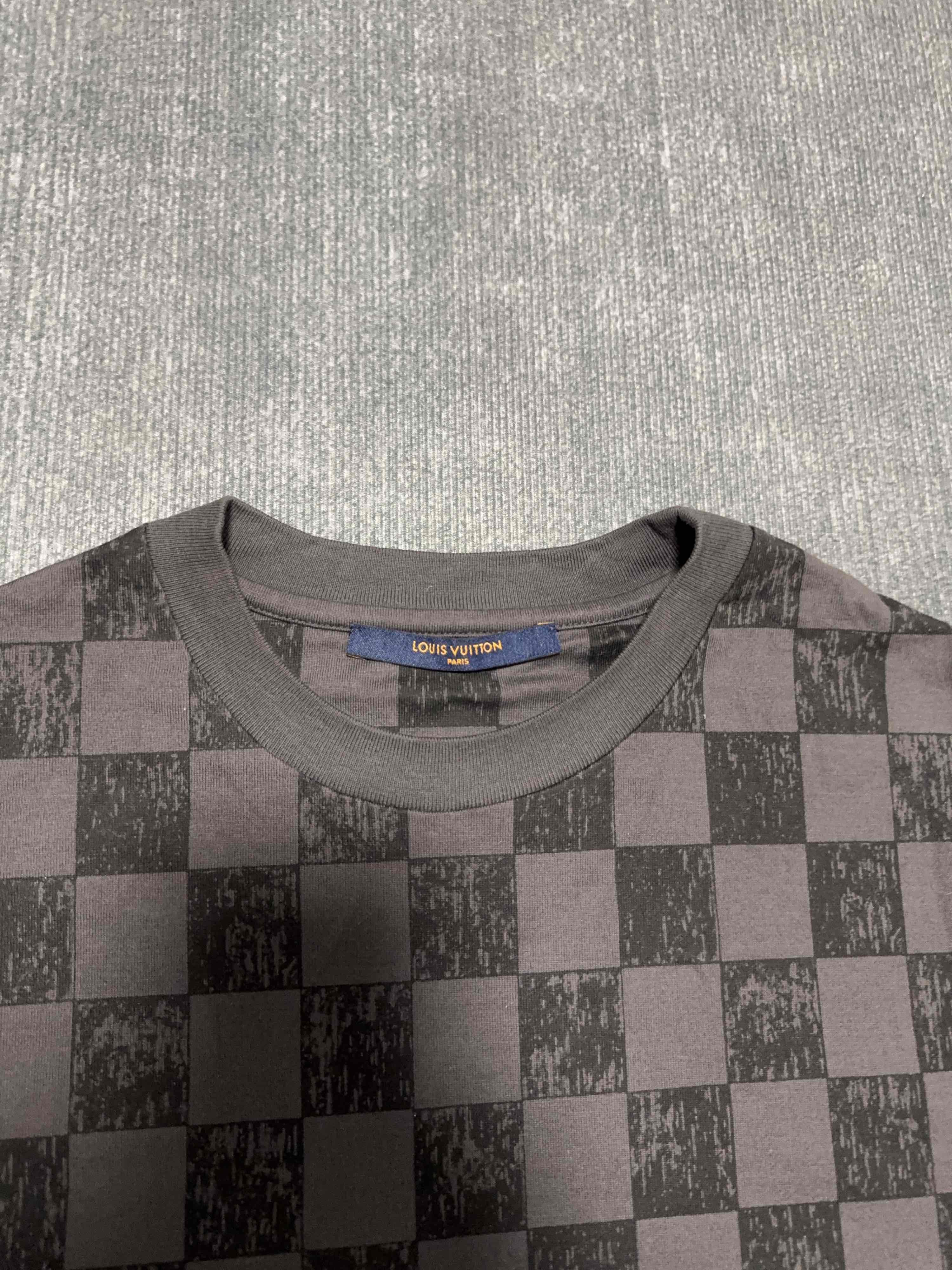 Louis Vuitton Louis Vuitton Damier Checkered T-Shirt Size XS Size US XS / EU 42 / 0 - 6 Thumbnail