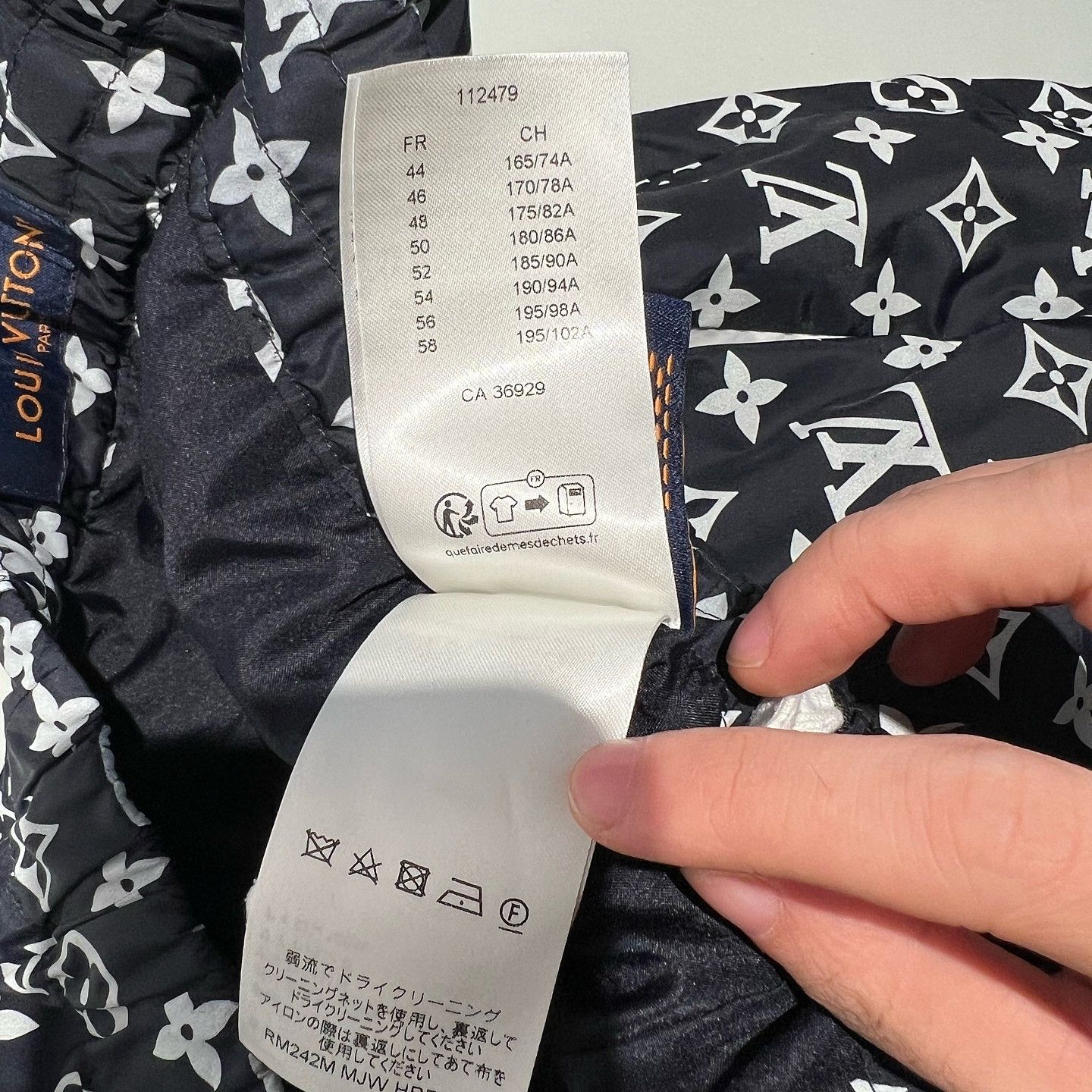Louis Vuitton Louis Vuitton Monogram Sweatpants Size 34 Size US 34 / EU 50 - 4 Thumbnail