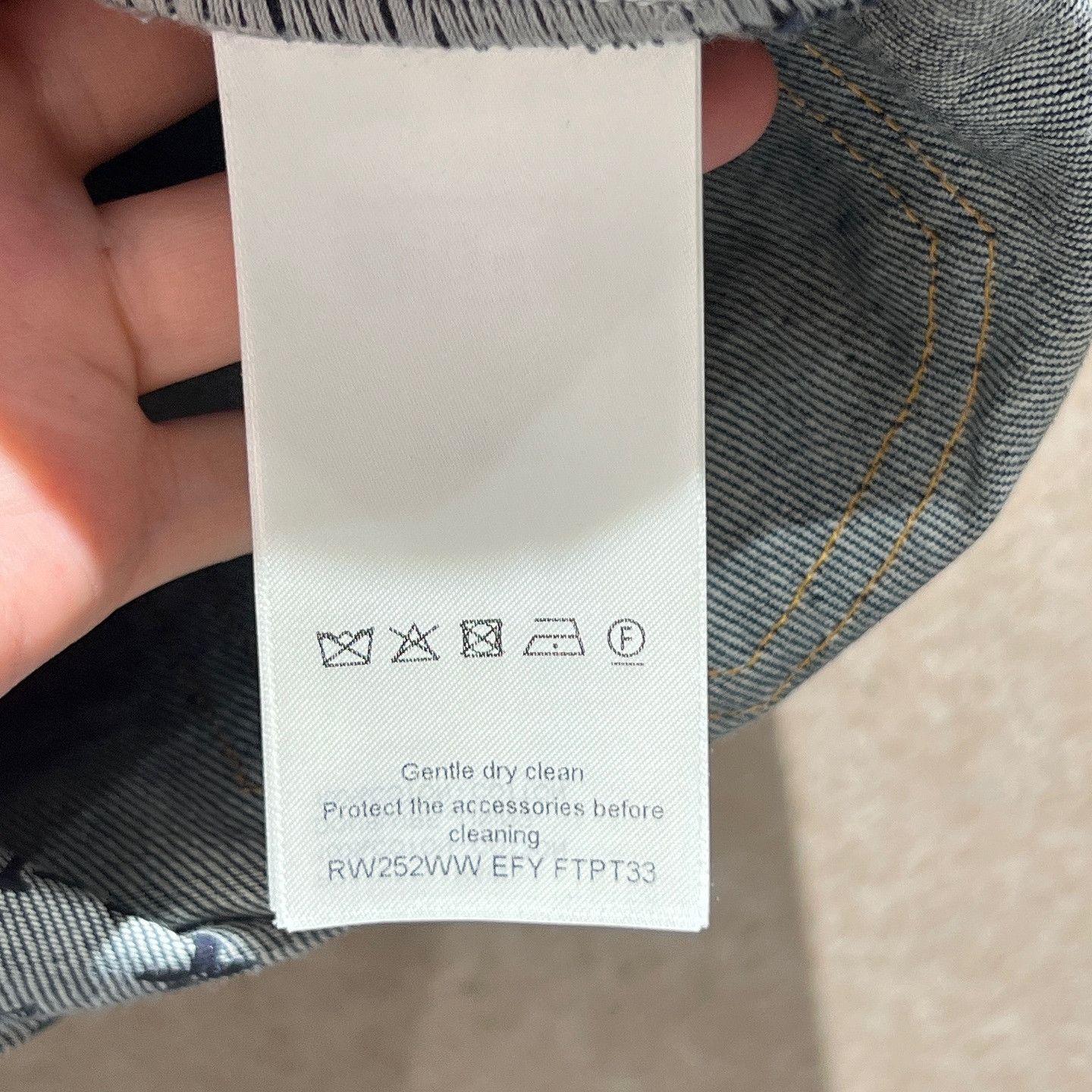 Louis Vuitton Louis Vuitton Monogram Cuff Denim Shorts Size 36 Size 26" / US 2 / IT 38 - 4 Thumbnail
