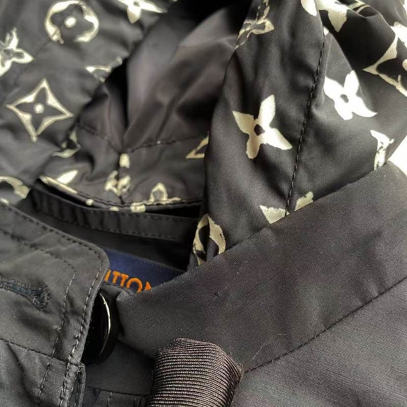 Louis Vuitton Louis Vuitton Monogram Hooded Jacket Size 42 Size M / US 6-8 / IT 42-44 - 6 Thumbnail