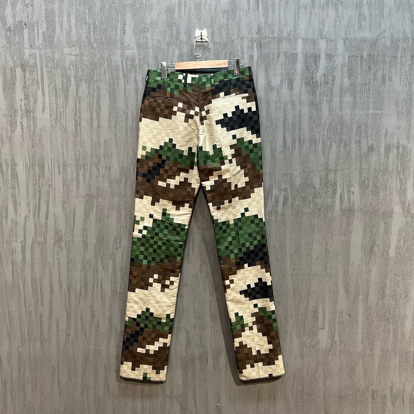 Louis Vuitton Louis Vuitton Pixel Camouflage Casual Pants Size 30 Size US 30 / EU 46 - 2 Thumbnail