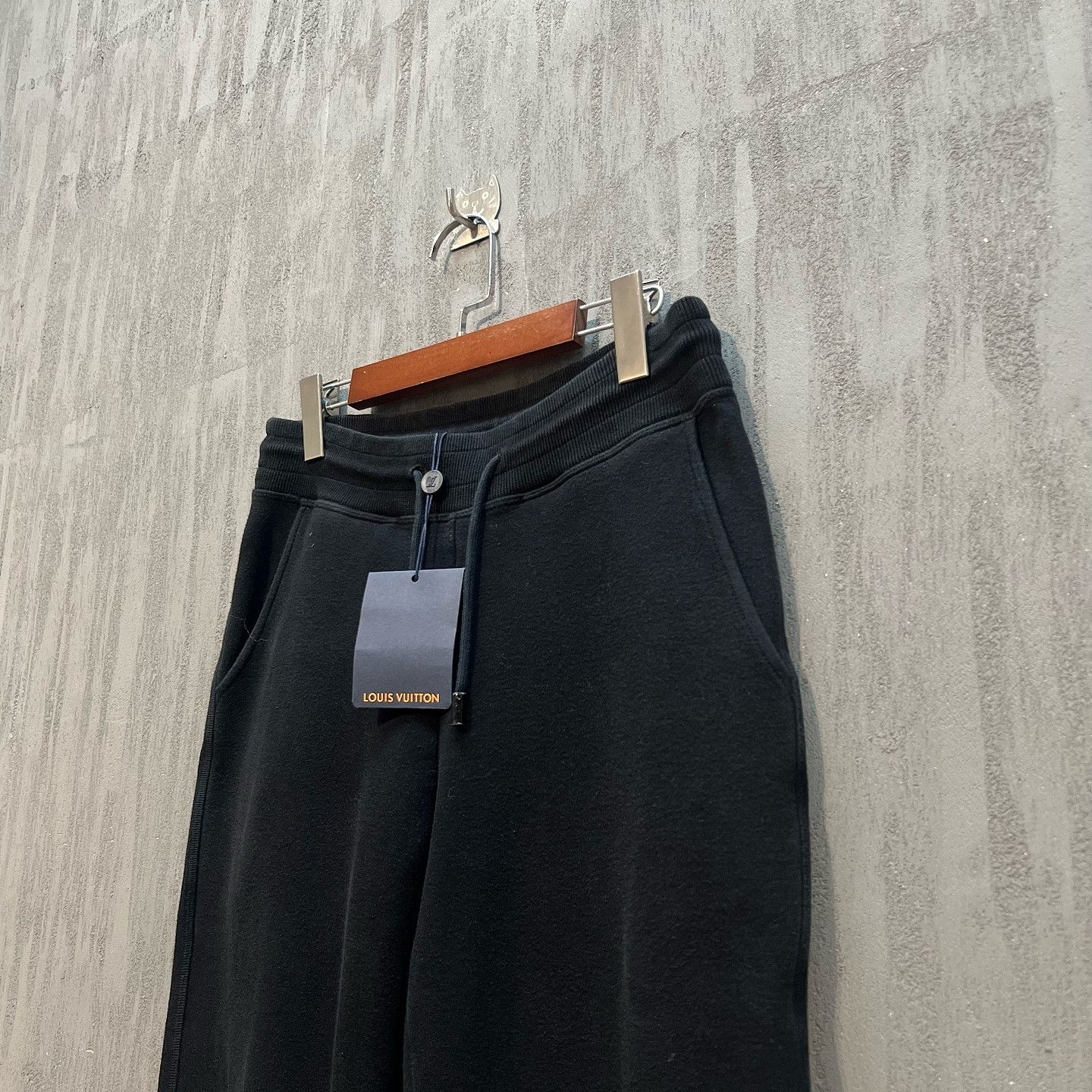 Louis Vuitton Louis Vuitton Black Joggers Size S Size US 30 / EU 46 - 5 Thumbnail