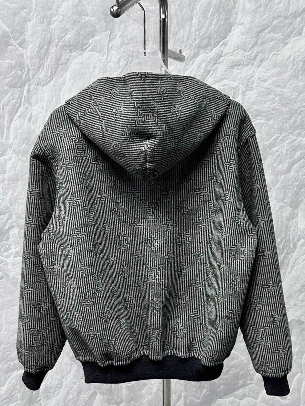 Louis Vuitton Louis Vuitton Reversible Monogram Jacket Size 46 Size US S / EU 44-46 / 1 - 8 Thumbnail