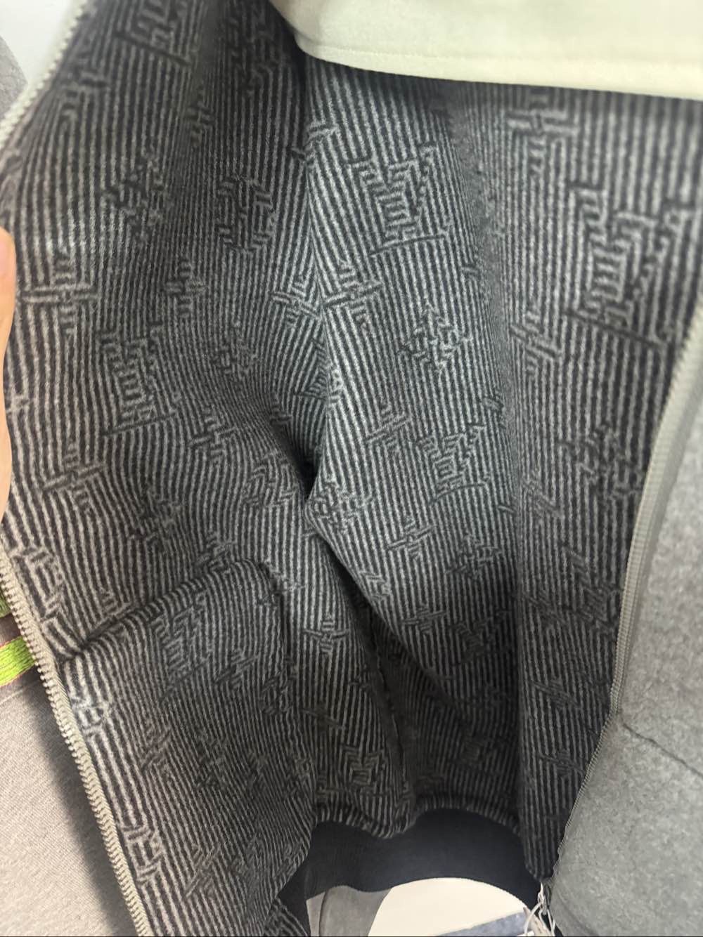 Louis Vuitton Louis Vuitton Reversible Monogram Jacket Size 46 Size US S / EU 44-46 / 1 - 9 Thumbnail