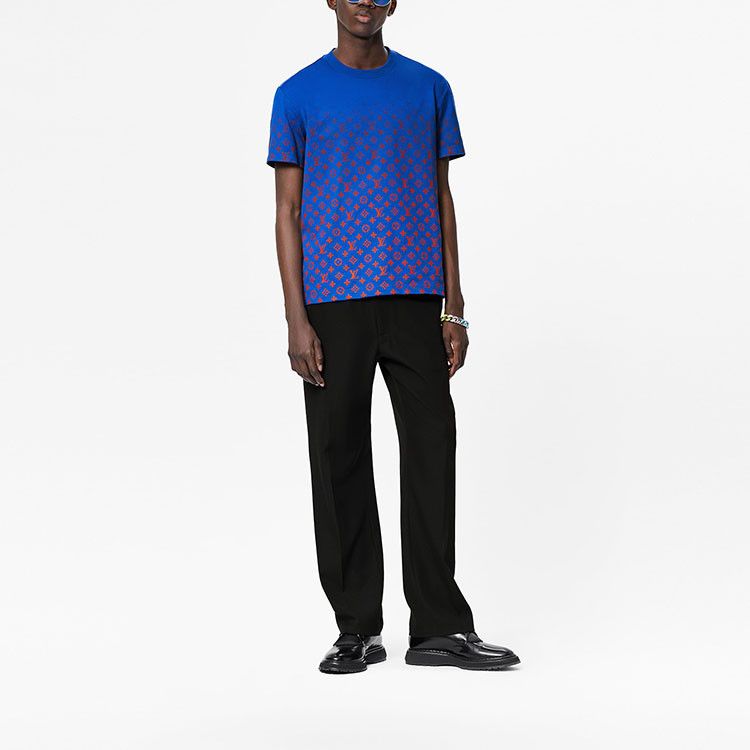 Louis Vuitton Louis Vuitton Monogram Gradient T-Shirt Size XS Size US XS / EU 42 / 0 - 10 Thumbnail