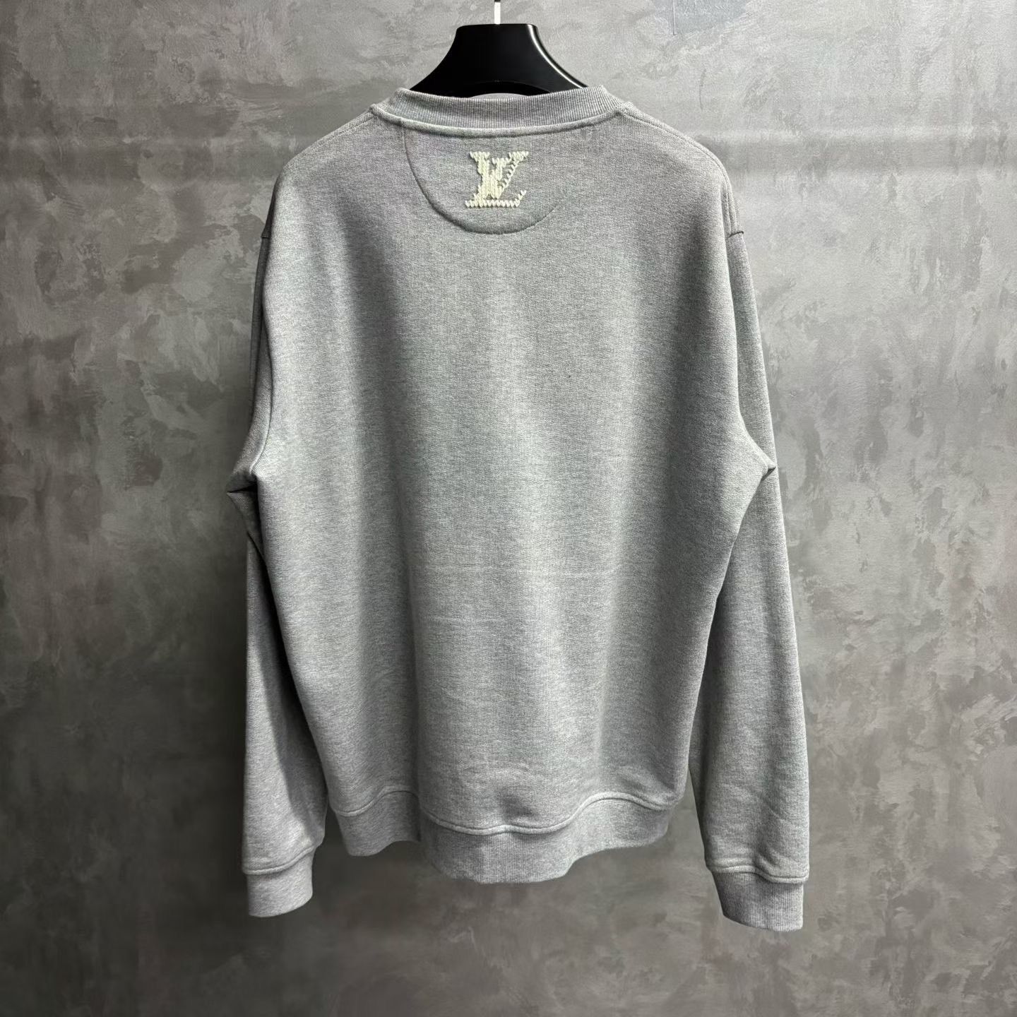 Louis Vuitton Louis Vuitton 2026 Embroidered Print Crewneck Sweatshirt Size US XL / EU 56 / 4 - 2 Thumbnail