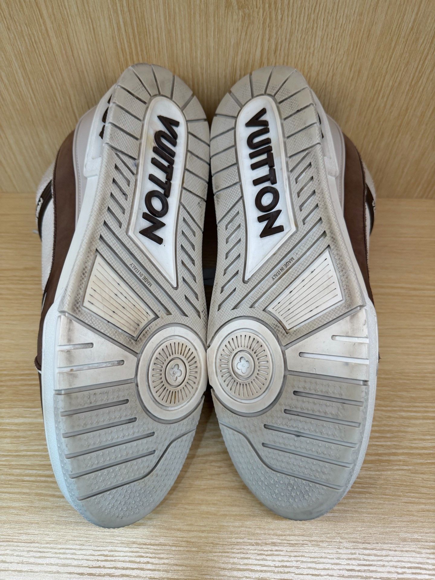Louis Vuitton Louis Vuitton LV Trainer Mocha Size 43 Size US 10 / EU 43 - 6 Thumbnail