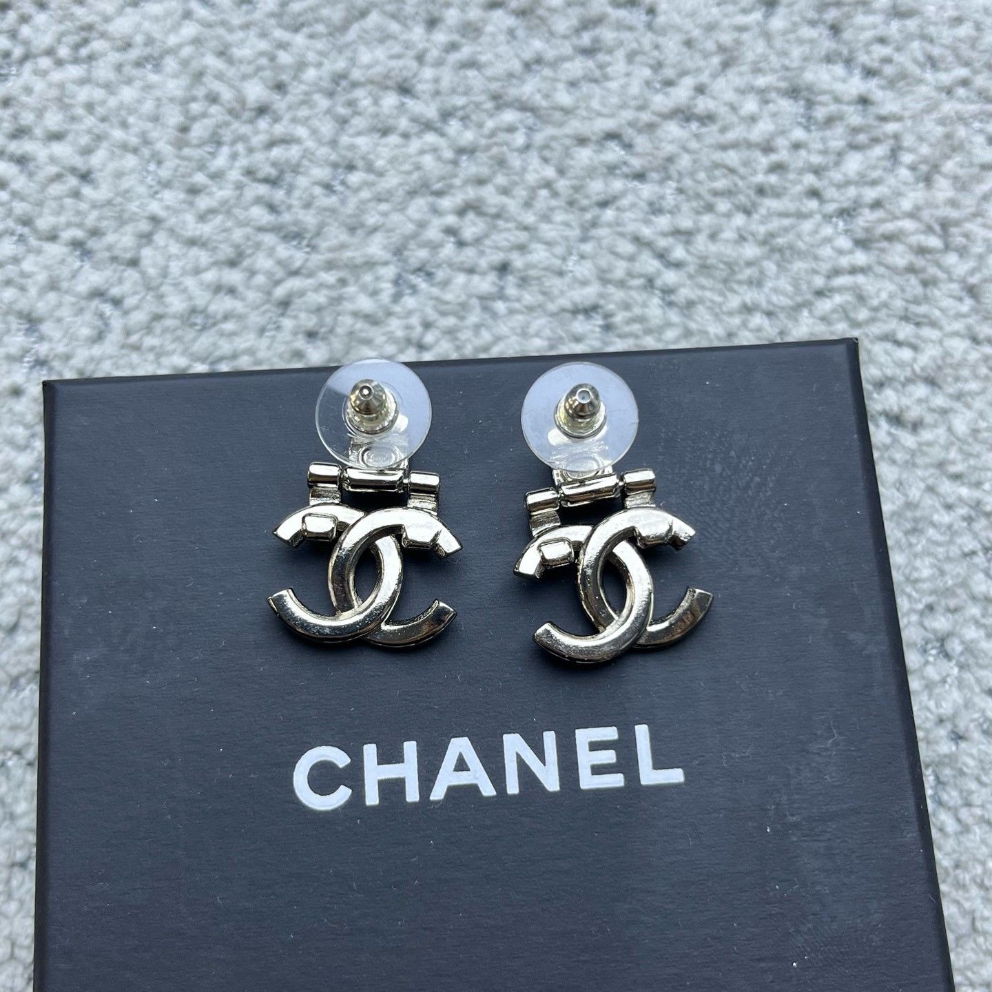 Chanel Chanel Silver Logo Alloy Earrings Size ONE SIZE - 2 Thumbnail