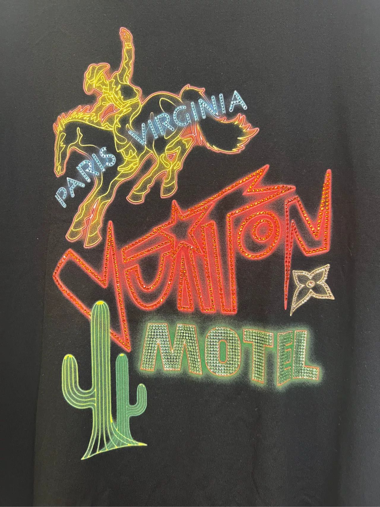 Louis Vuitton Louis Vuitton LV Graffiti Rhinestone Print Tee Size US XXL / EU 58 / 5 - 5 Thumbnail