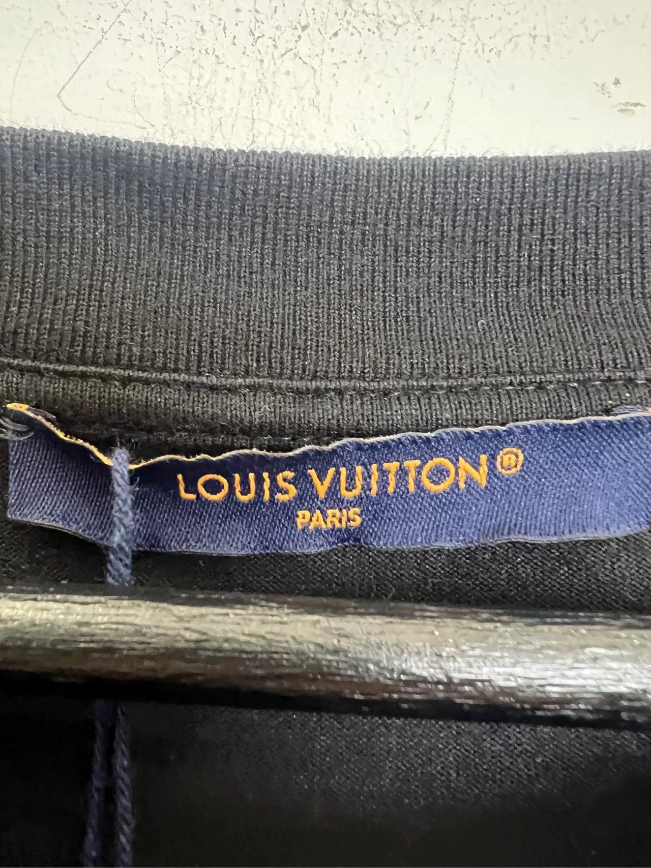 Louis Vuitton Louis Vuitton LV Graffiti Rhinestone Print Tee Size US XXL / EU 58 / 5 - 6 Thumbnail