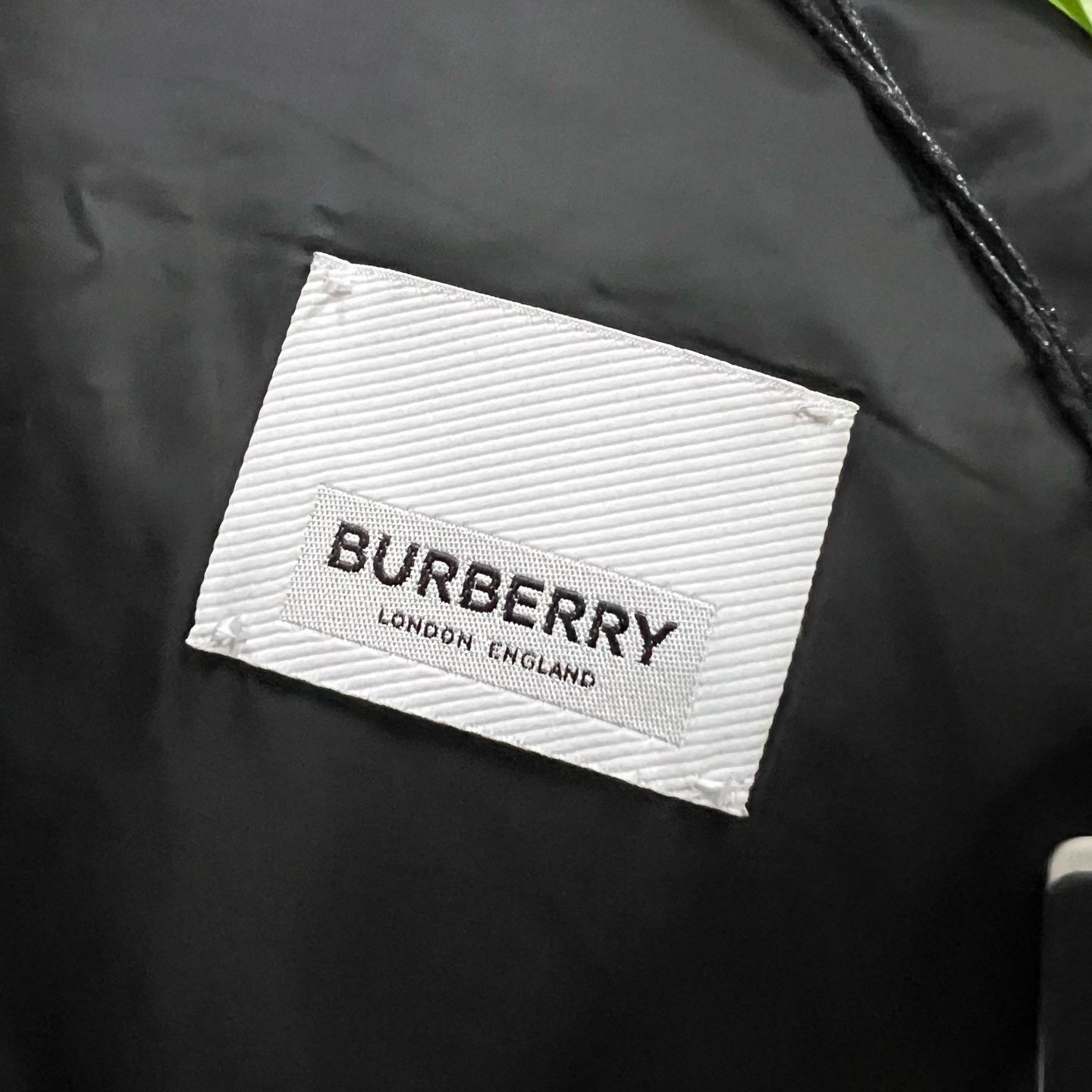 Burberry Burberry 22 Black Logo Down Jacket Size US XL / EU 56 / 4 - 4 Thumbnail