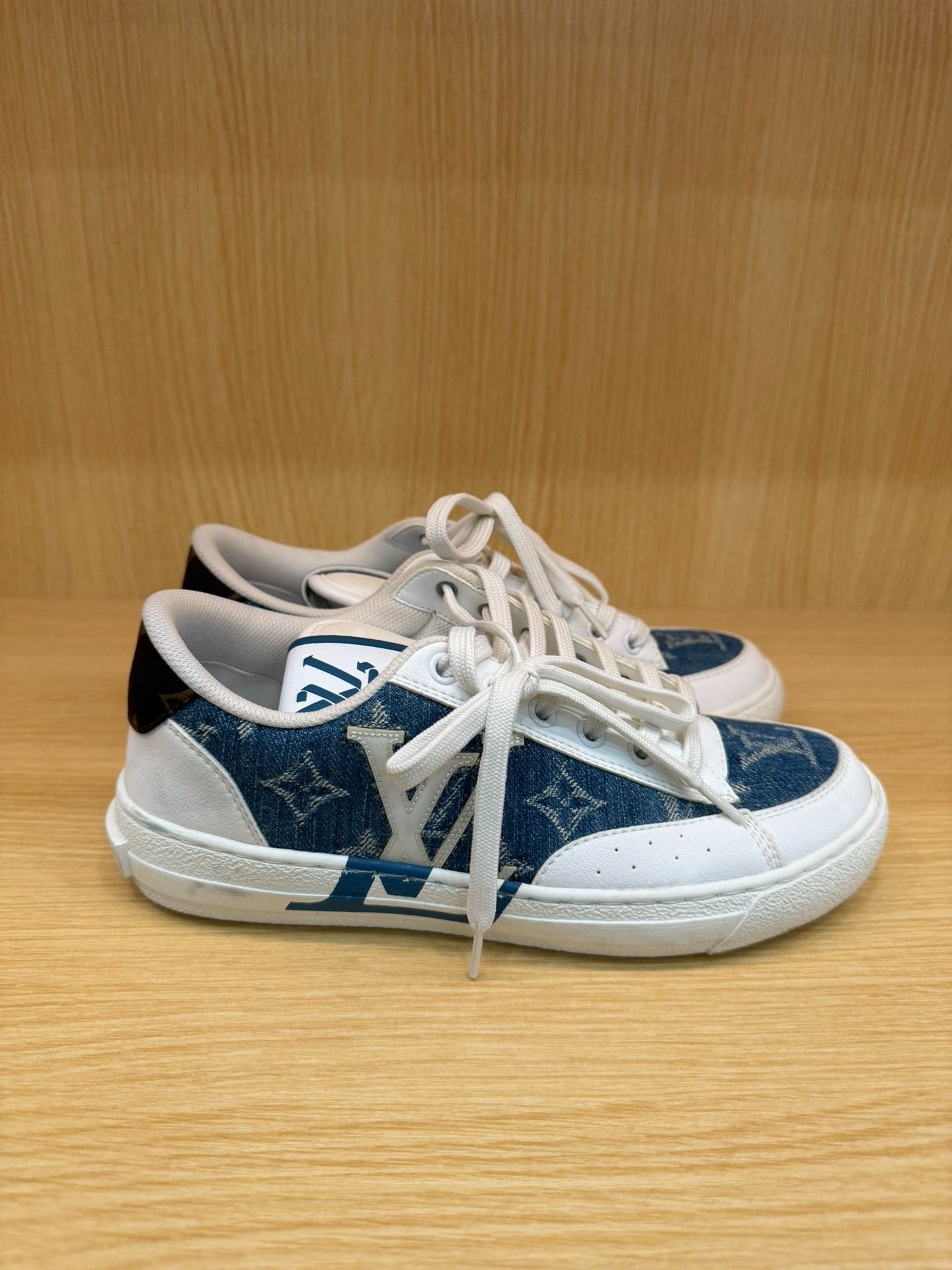 Louis Vuitton Louis Vuitton Charlie Low-top Sneakers Size US 4.5 / IT 34.5 - 2 Thumbnail