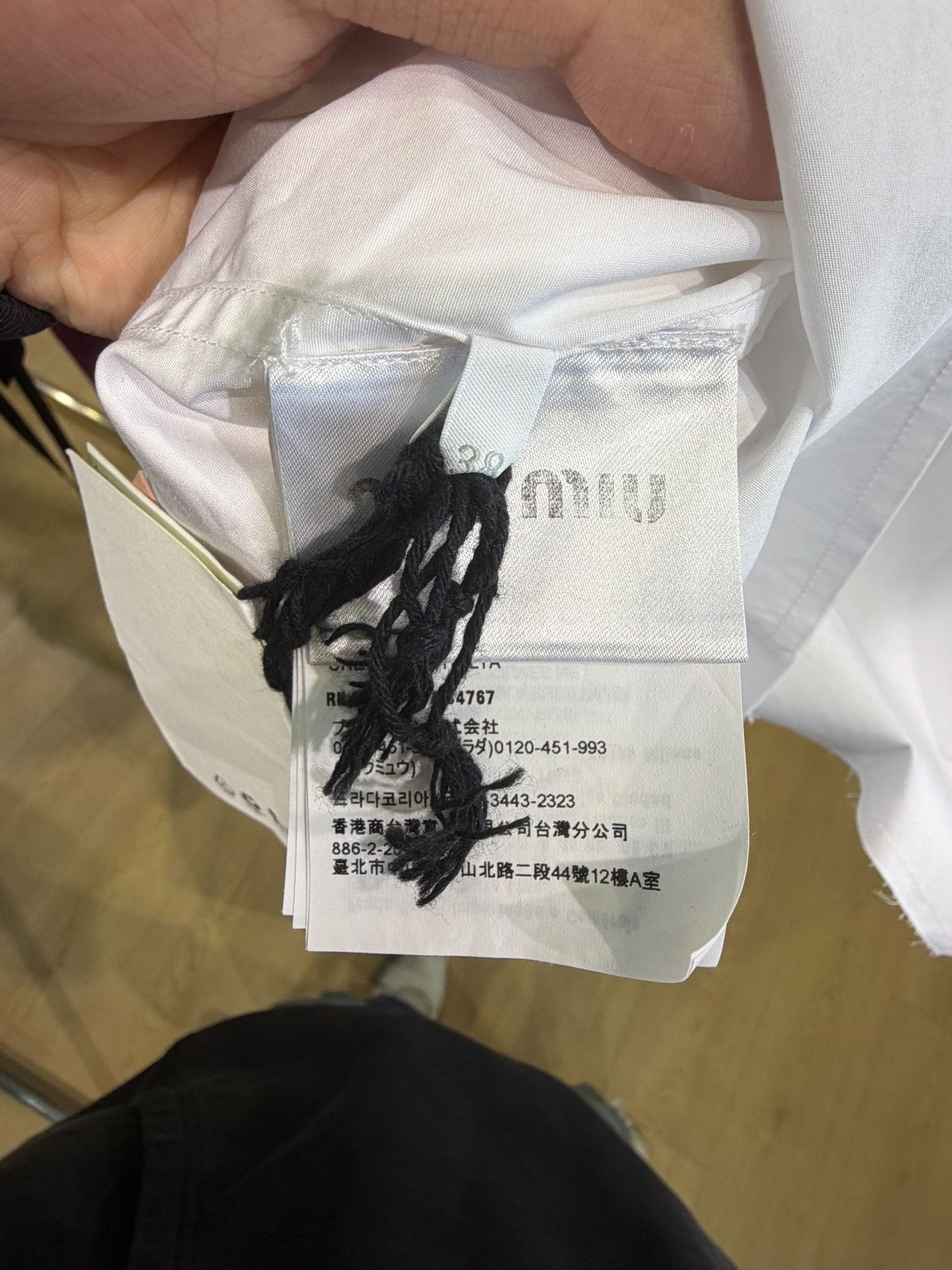 Miu Miu Miumiu White Embroidered Shirt Size S / US 4 / IT 40 - 5 Thumbnail