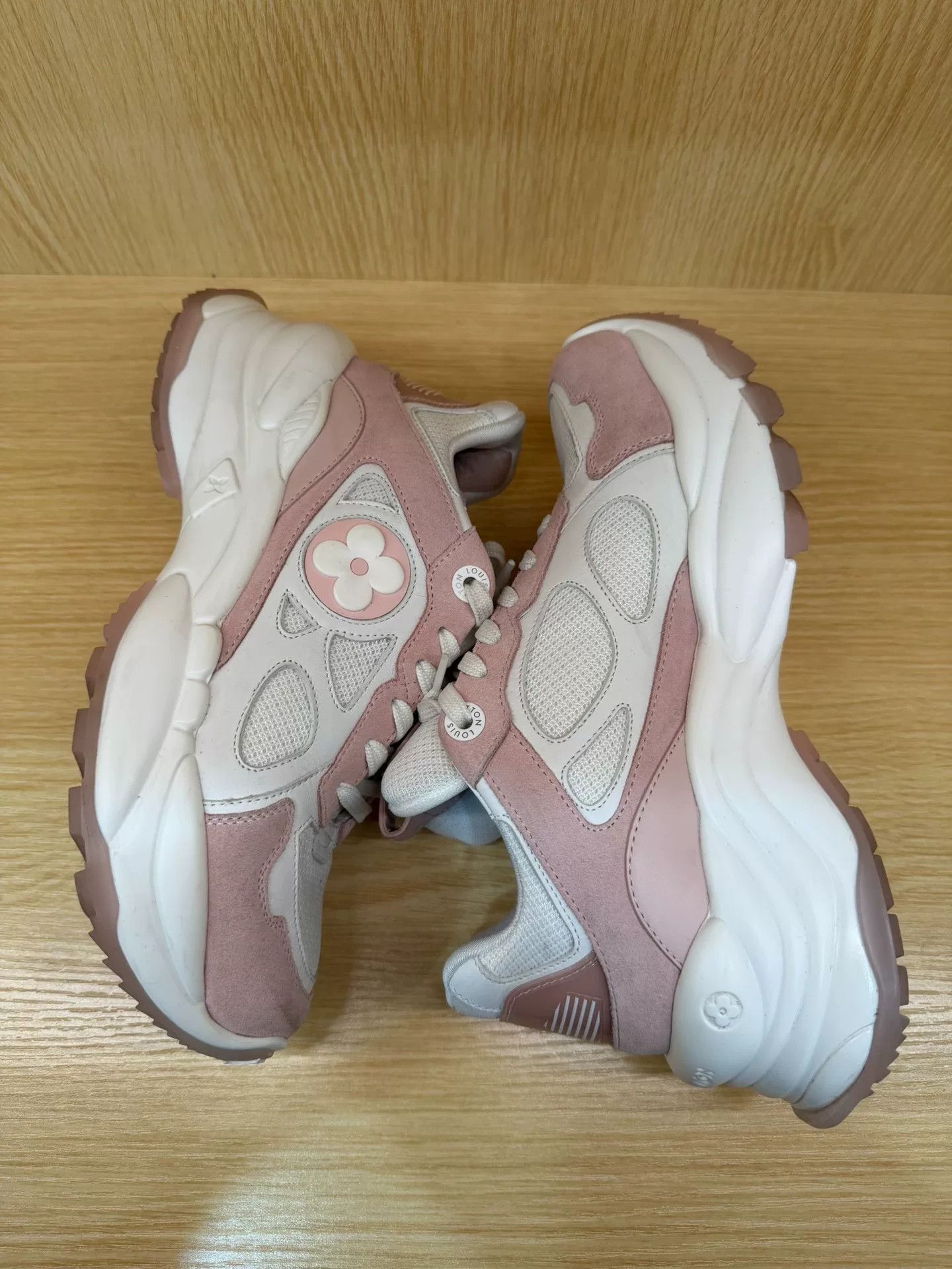 Louis Vuitton LV Run55 Pink Platform Sneakers Size US 5.5 / IT 35.5 - 4 Thumbnail