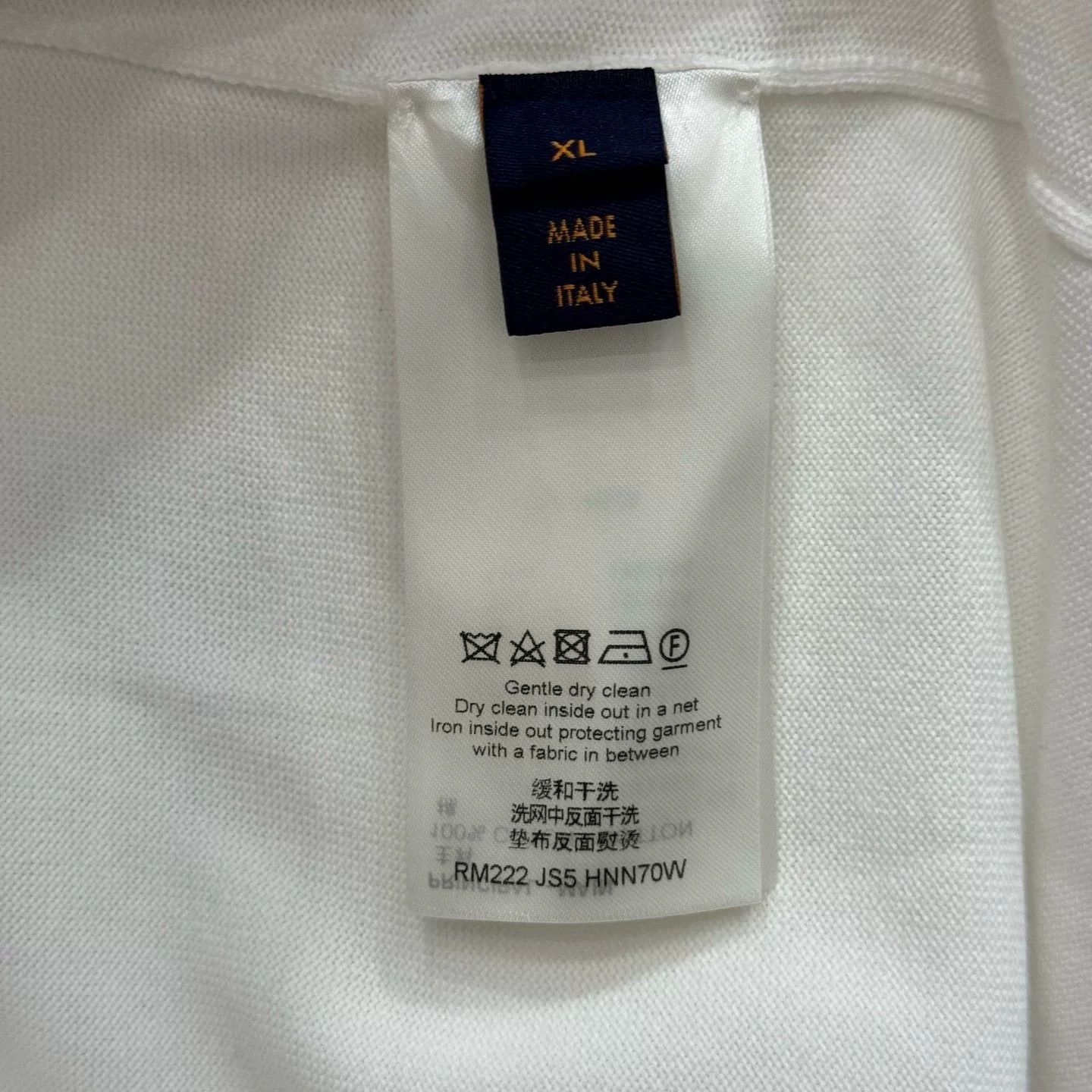 Louis Vuitton Louis Vuitton White Logo Knit T-Shirt Size US XL / EU 56 / 4 - 6 Thumbnail