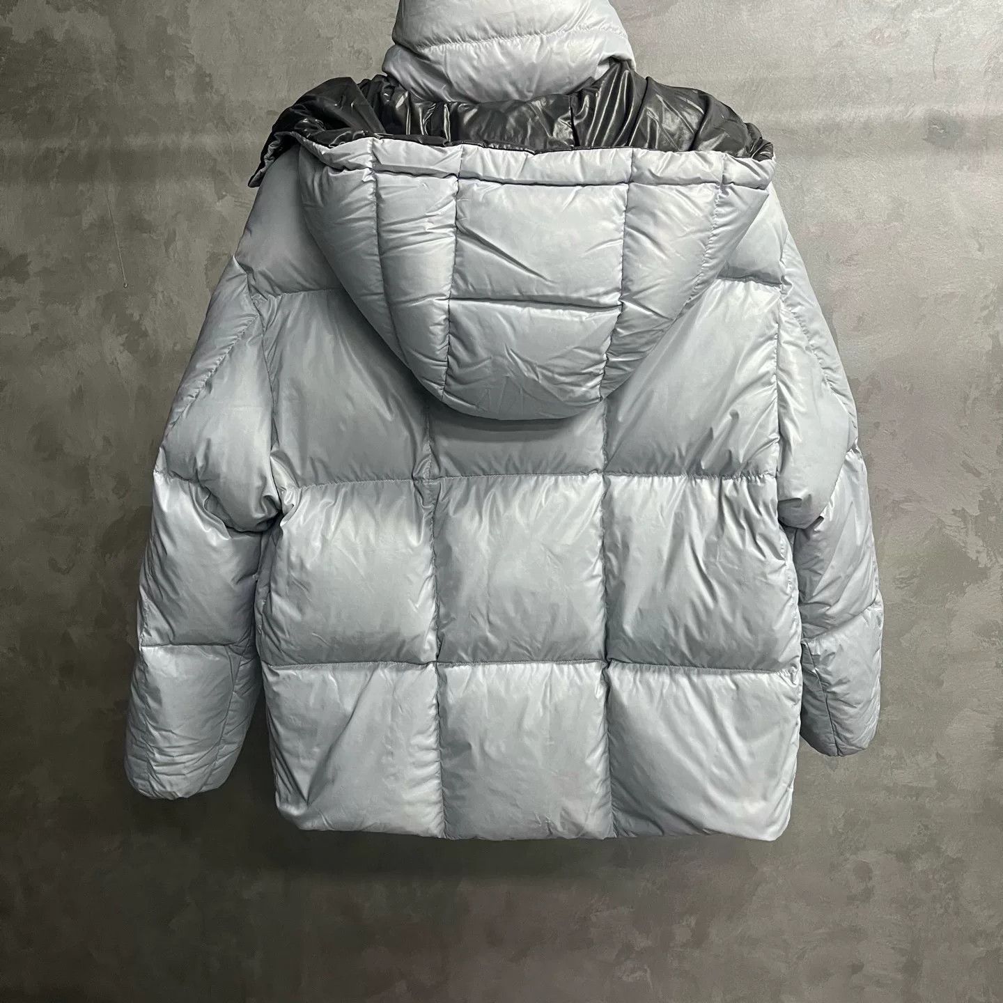 Moncler Moncler Dark Gray Short Hooded Down Jacket Size XS / US 0-2 / IT 36-38 - 2 Thumbnail