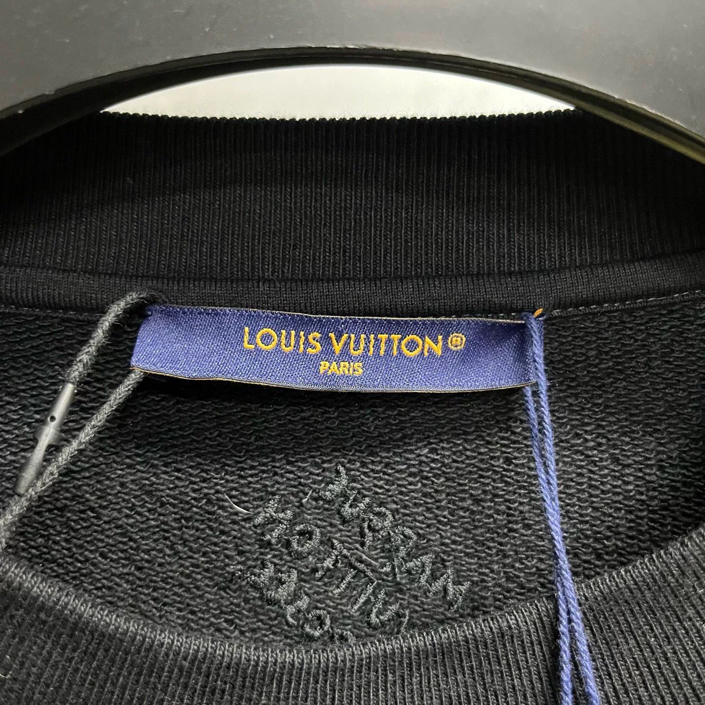 Louis Vuitton Louis Vuitton 24 Black Letter Print Sweatshirt Size US XXL / EU 58 / 5 - 3 Thumbnail