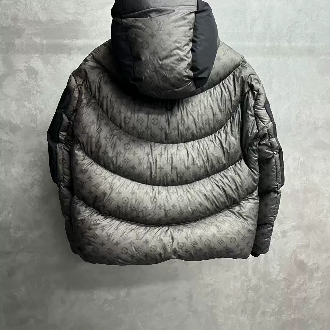 Louis Vuitton Louis Vuitton Gray Puffy Hooded Down Jacket Size US M / EU 48-50 / 2 - 2 Thumbnail
