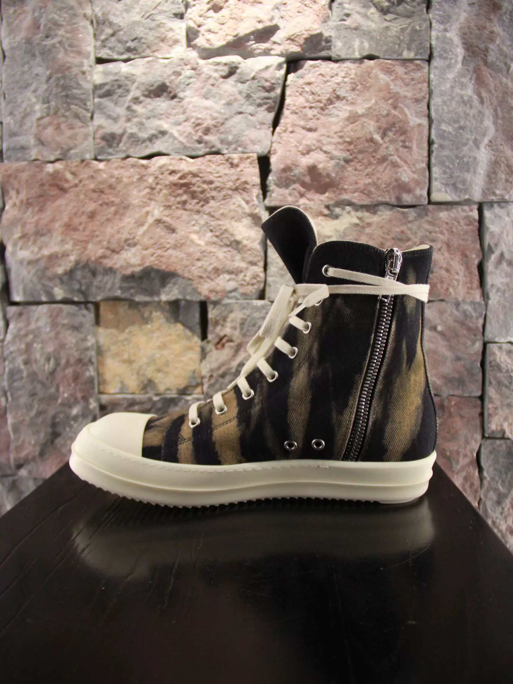 Rick Owens Rick Owens White Hitop Sneakers Men 9 Size US 9 / EU 42 - 2 Thumbnail
