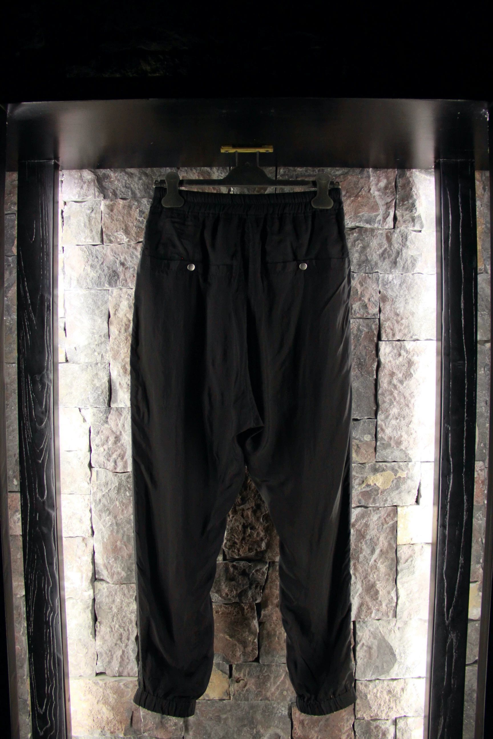 Rick Owens Rick Owens Black Casual Pants Men 32 Size US 32 / EU 48 - 2 Thumbnail