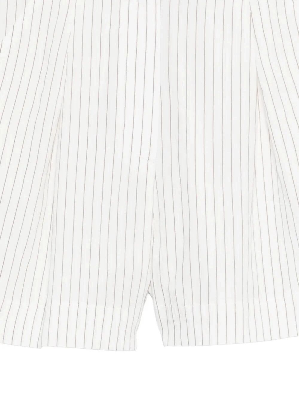 Patrizia Pepe Shorts Size 28" / US 6 / IT 42 - 3 Thumbnail