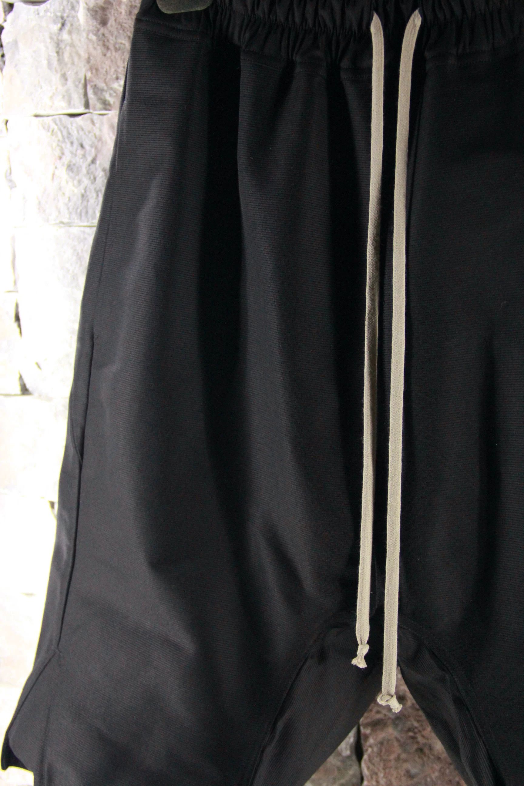 Rick Owens Rick Owens Black Shorts Men 32 Size US 32 / EU 48 - 4 Thumbnail