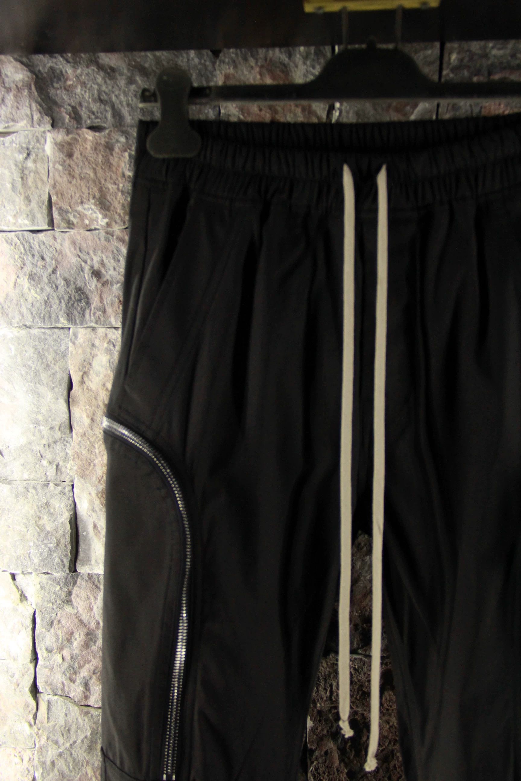 Rick Owens Rick Owens Black Casual Pants Men 34 Size US 34 / EU 50 - 3 Thumbnail