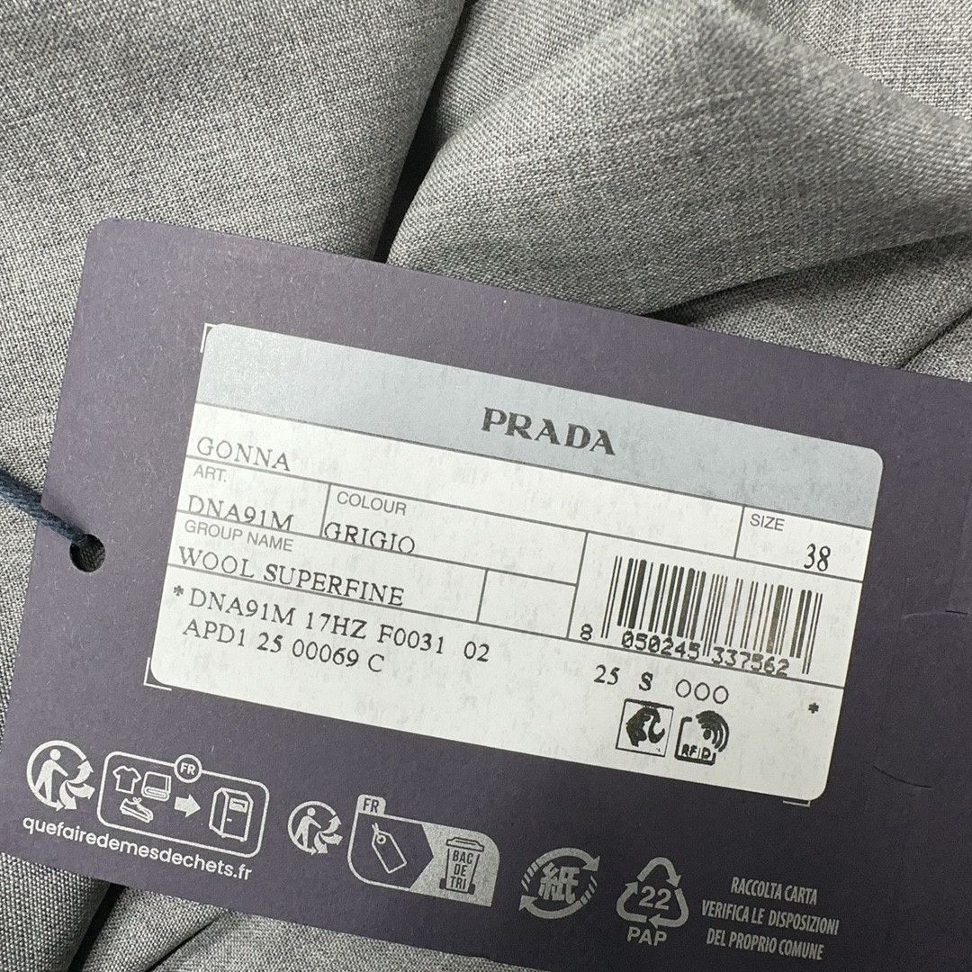 Prada Prada Pleated Midi Skirt Size 38 Size 26" / US 2 / IT 38 - 5 Thumbnail