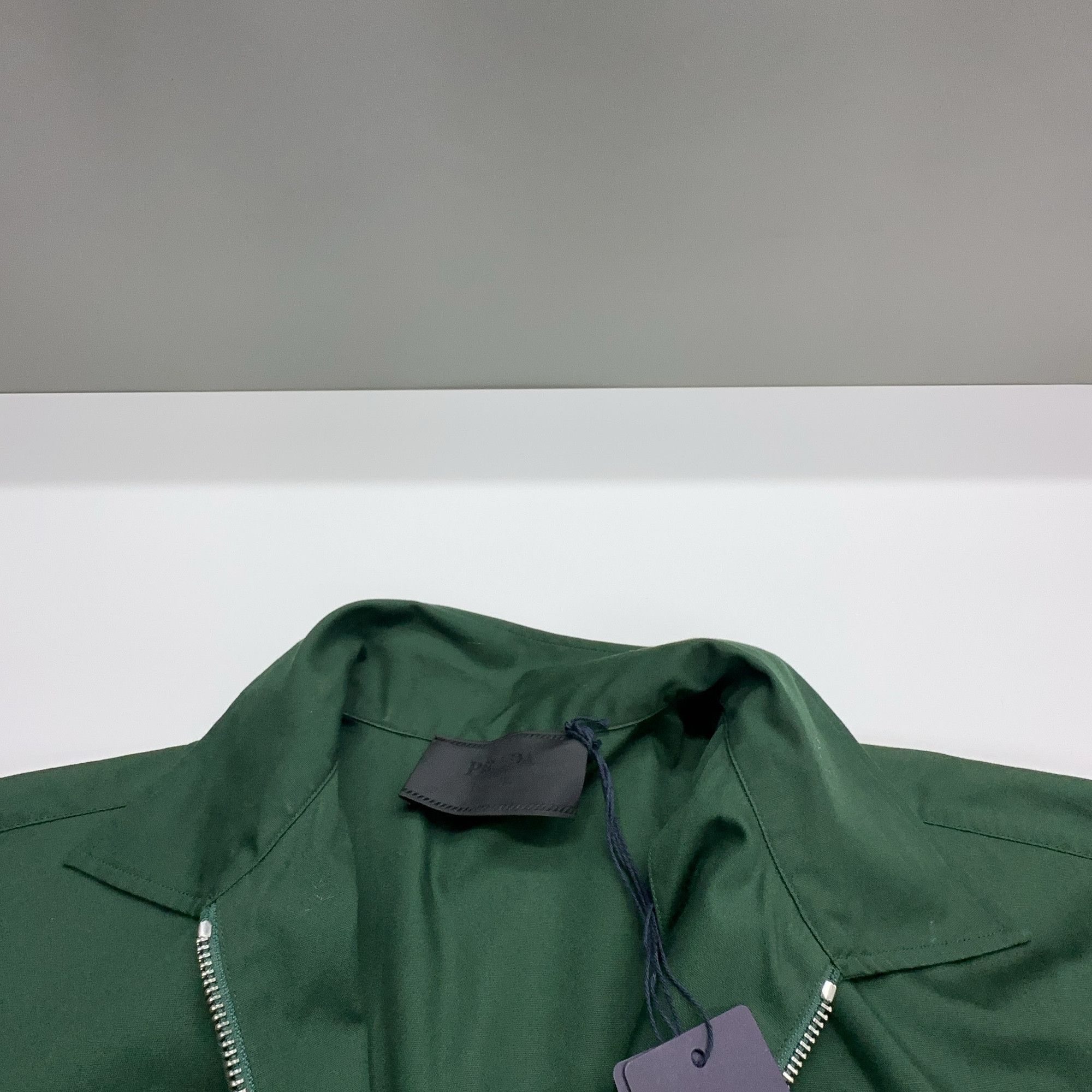 Prada Prada Logo Zip-Up Short Sleeve Shirt Size S Size US S / EU 44-46 / 1 - 7 Thumbnail