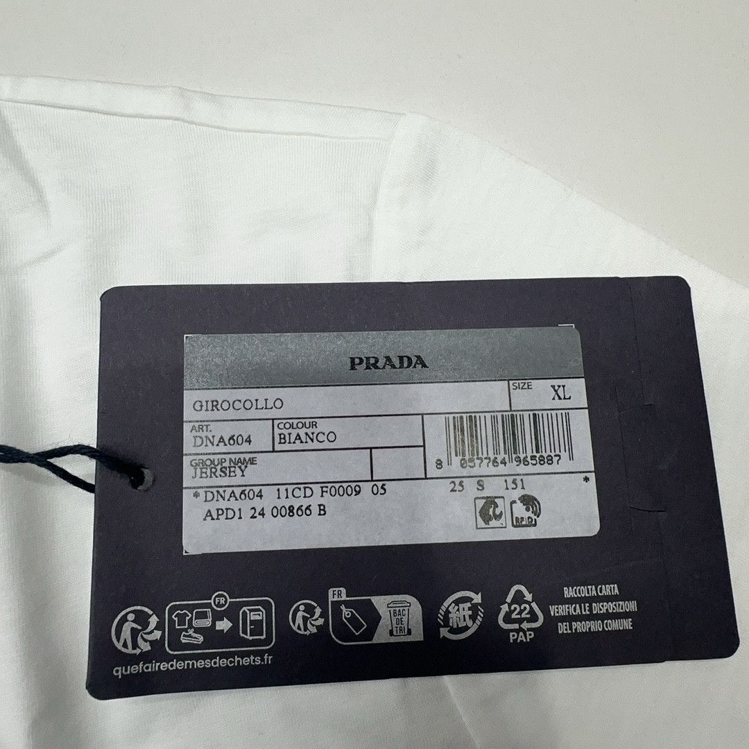 Prada Prada White Round Neck T-Shirt Size XL Size XL / US 12-14 / IT 48-50 - 4 Thumbnail