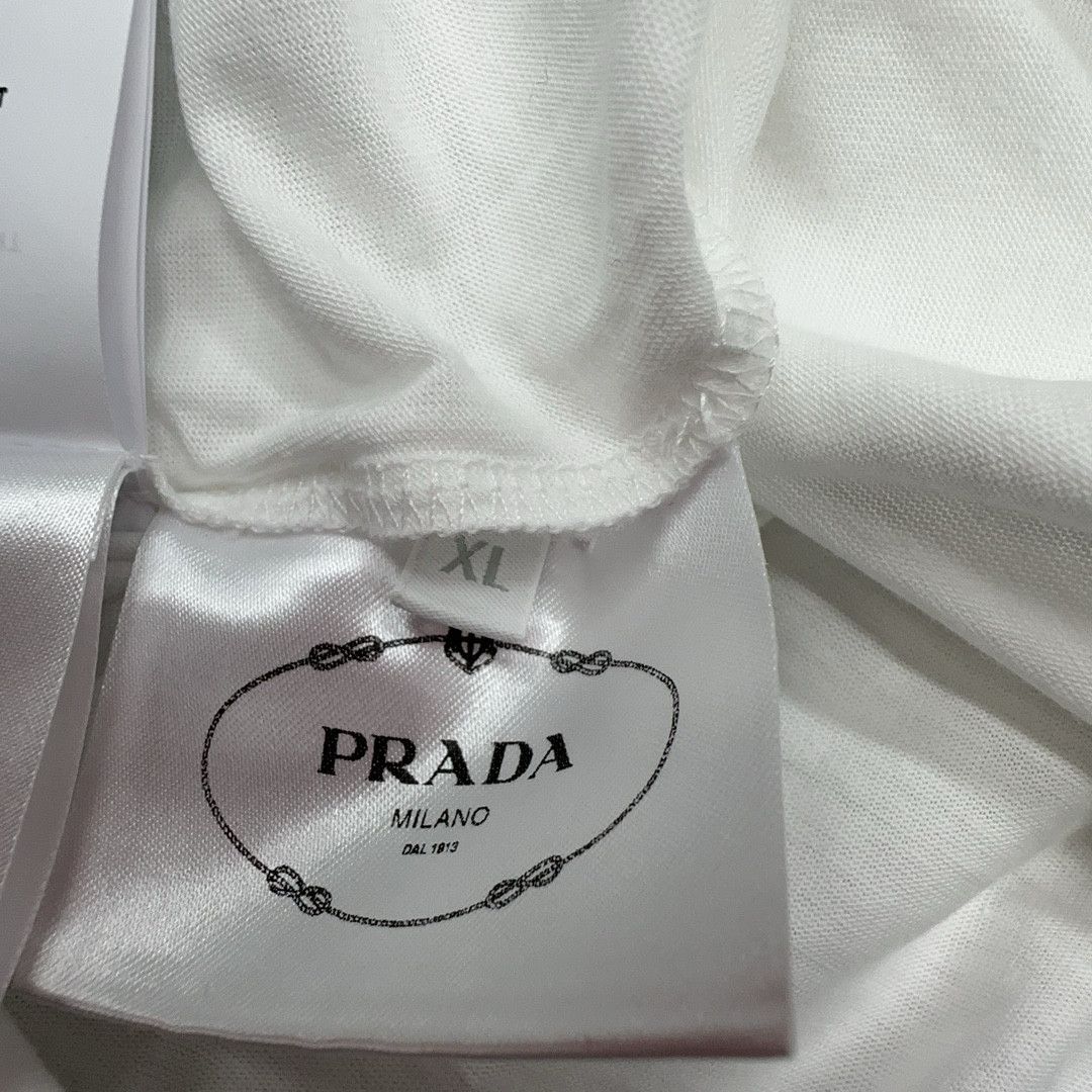 Prada Prada White Round Neck T-Shirt Size XL Size XL / US 12-14 / IT 48-50 - 6 Thumbnail