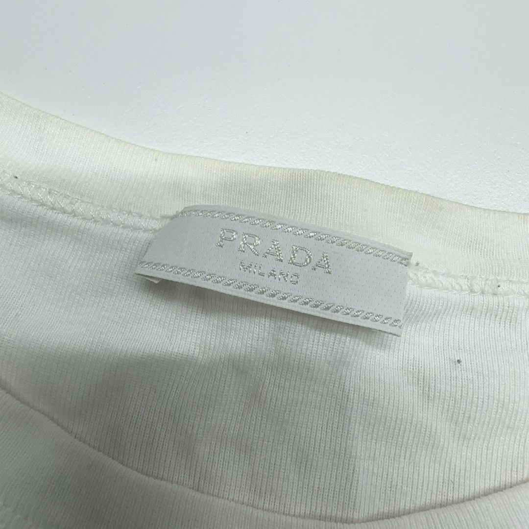 Prada Prada Triangle Logo T-Shirt Size L Size US L / EU 52-54 / 3 - 5 Thumbnail