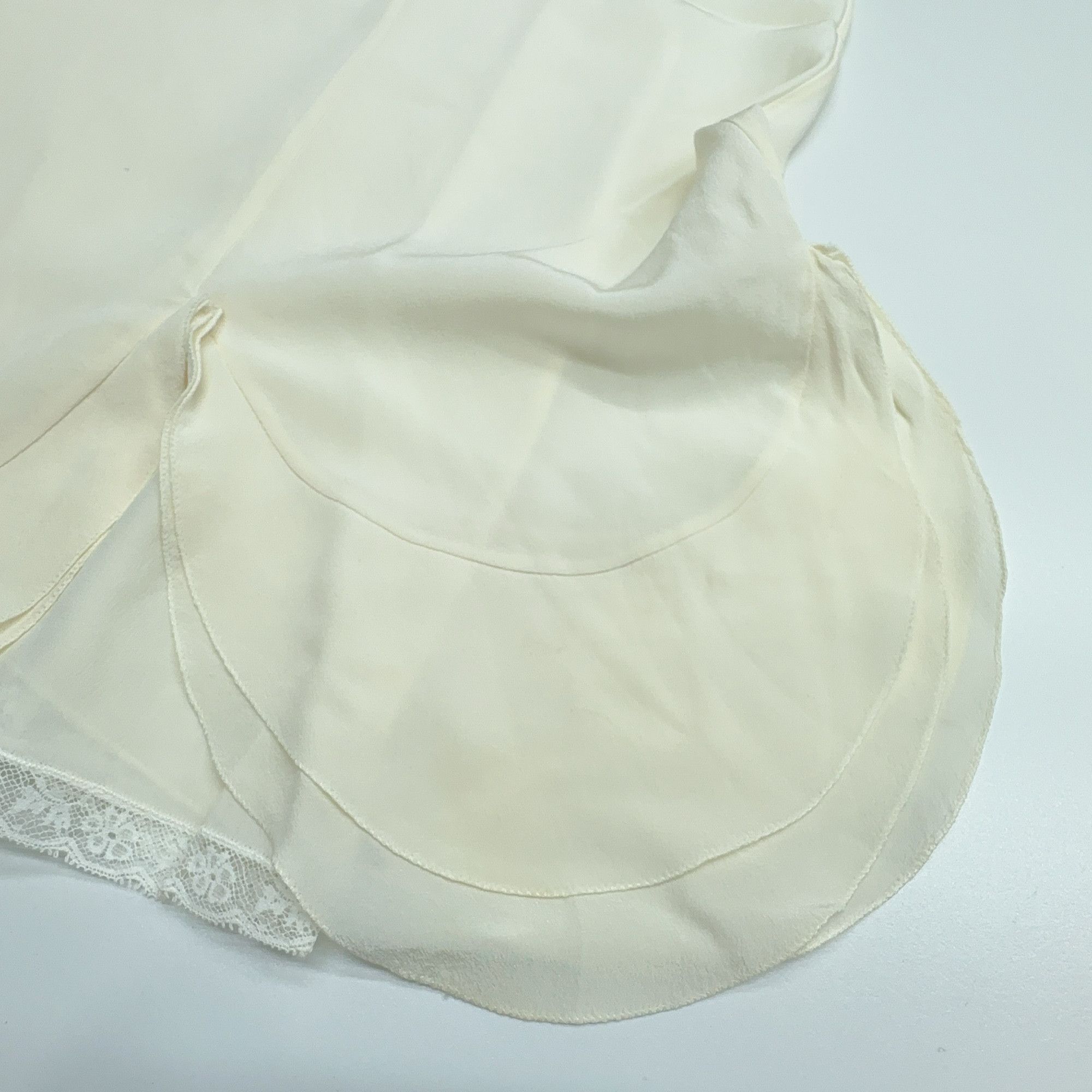 Prada Prada Silk Scalloped Sleeveless Blouse Size 38 Size XS / US 0-2 / IT 36-38 - 8 Thumbnail
