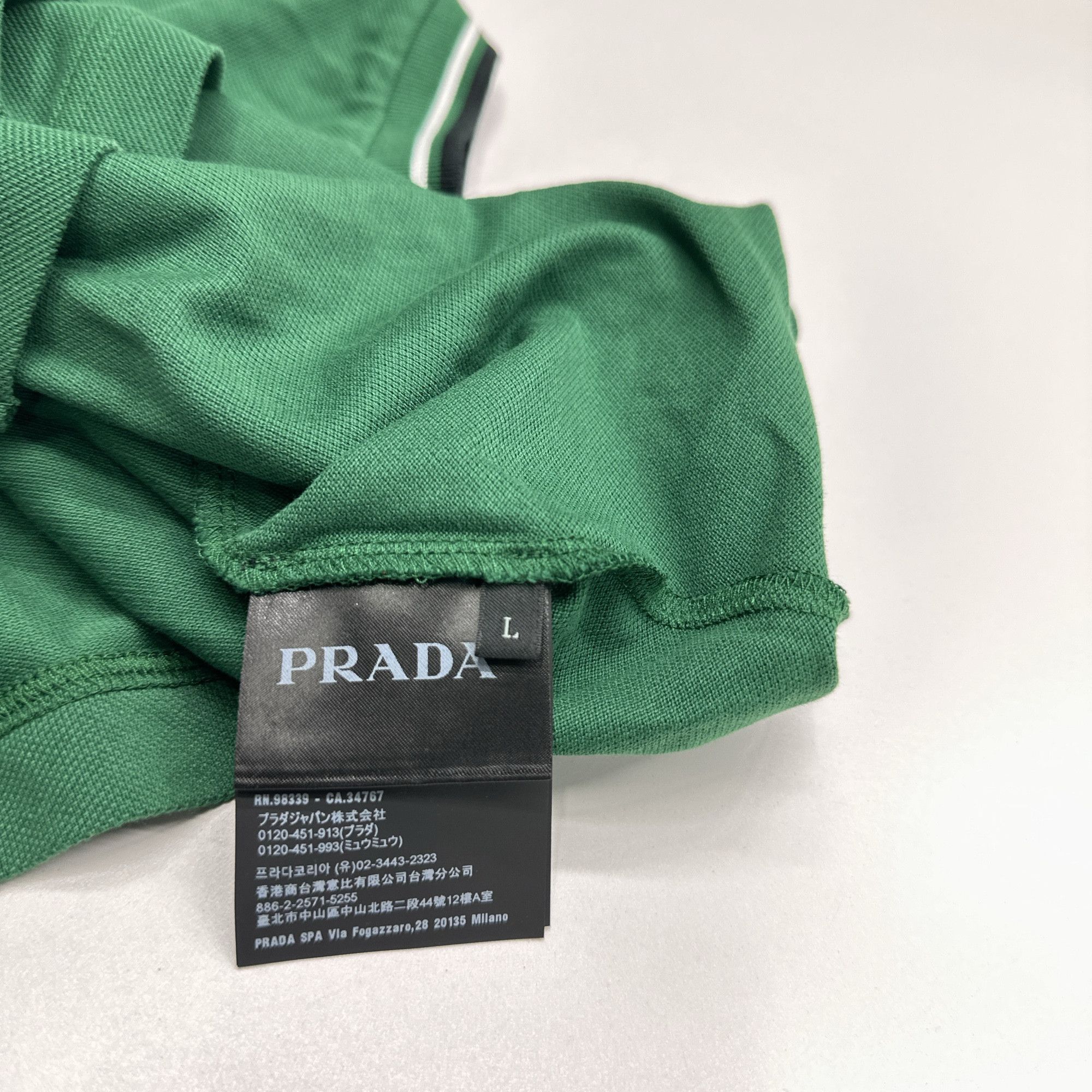Prada Prada Logo Patch Polo Shirt Size L Size US L / EU 52-54 / 3 - 5 Thumbnail