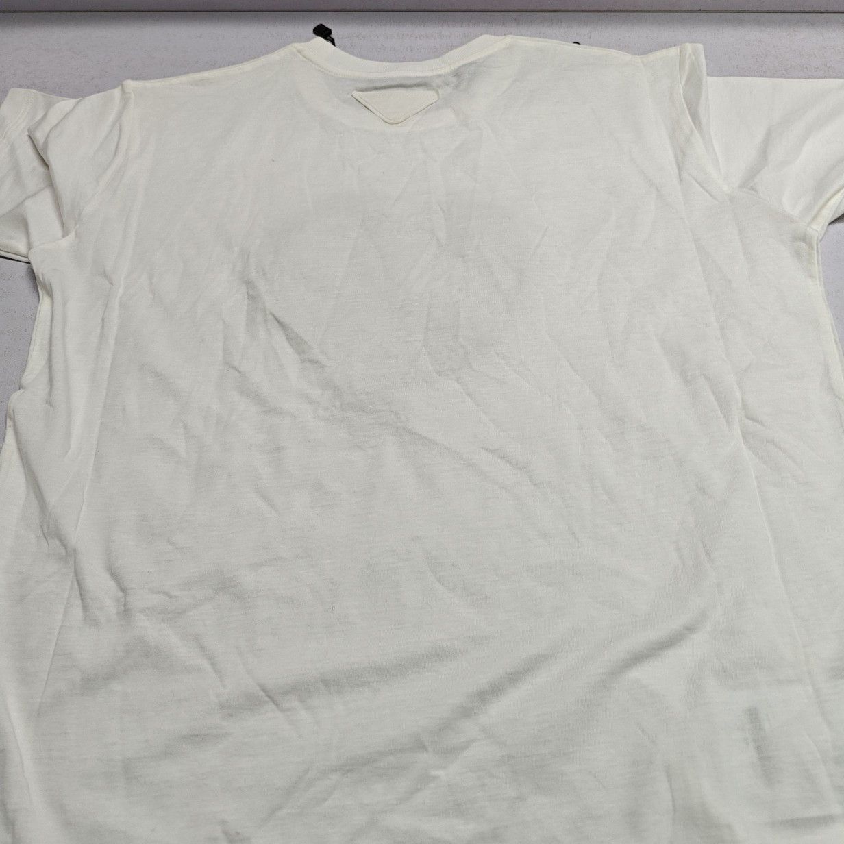Prada Prada Heart Patch Short Sleeve T-Shirt Size M Size US M / EU 48-50 / 2 - 9 Thumbnail
