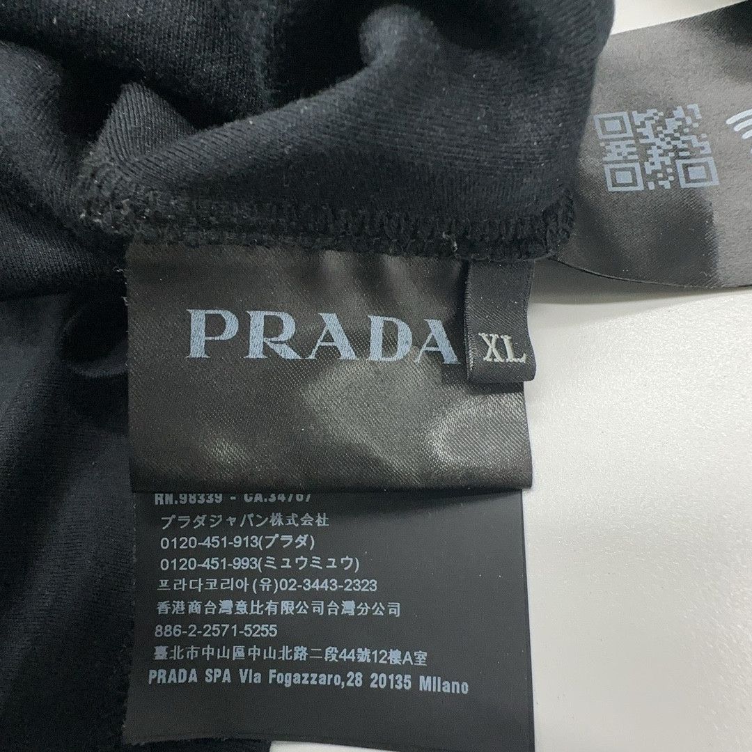 Prada Prada Triangle Logo Short Sleeve T-Shirt Size XL Size US XL / EU 56 / 4 - 4 Thumbnail