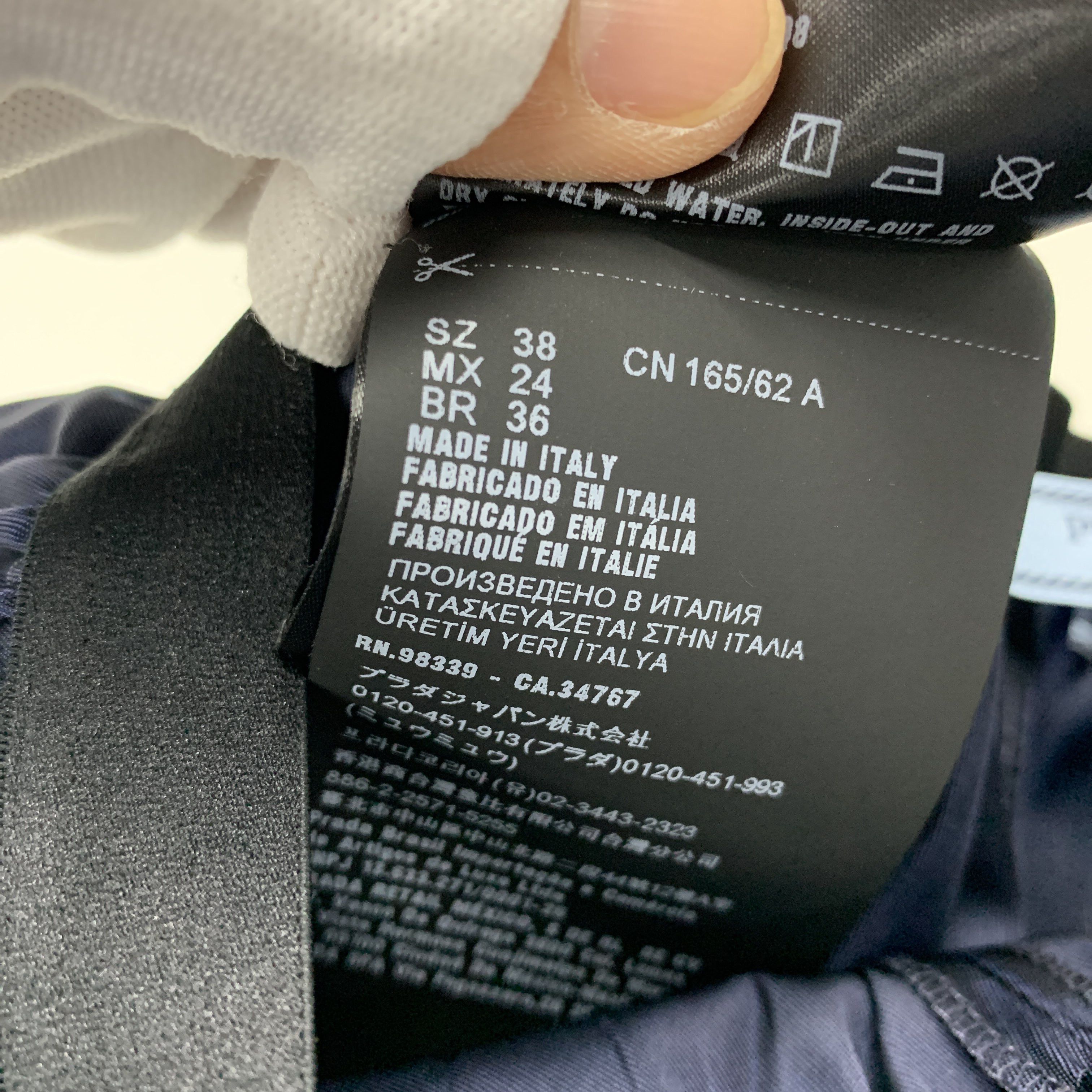 Prada Prada Re-Nylon Logo Waistband Shorts Size 38 Size 26" / US 2 / IT 38 - 5 Thumbnail
