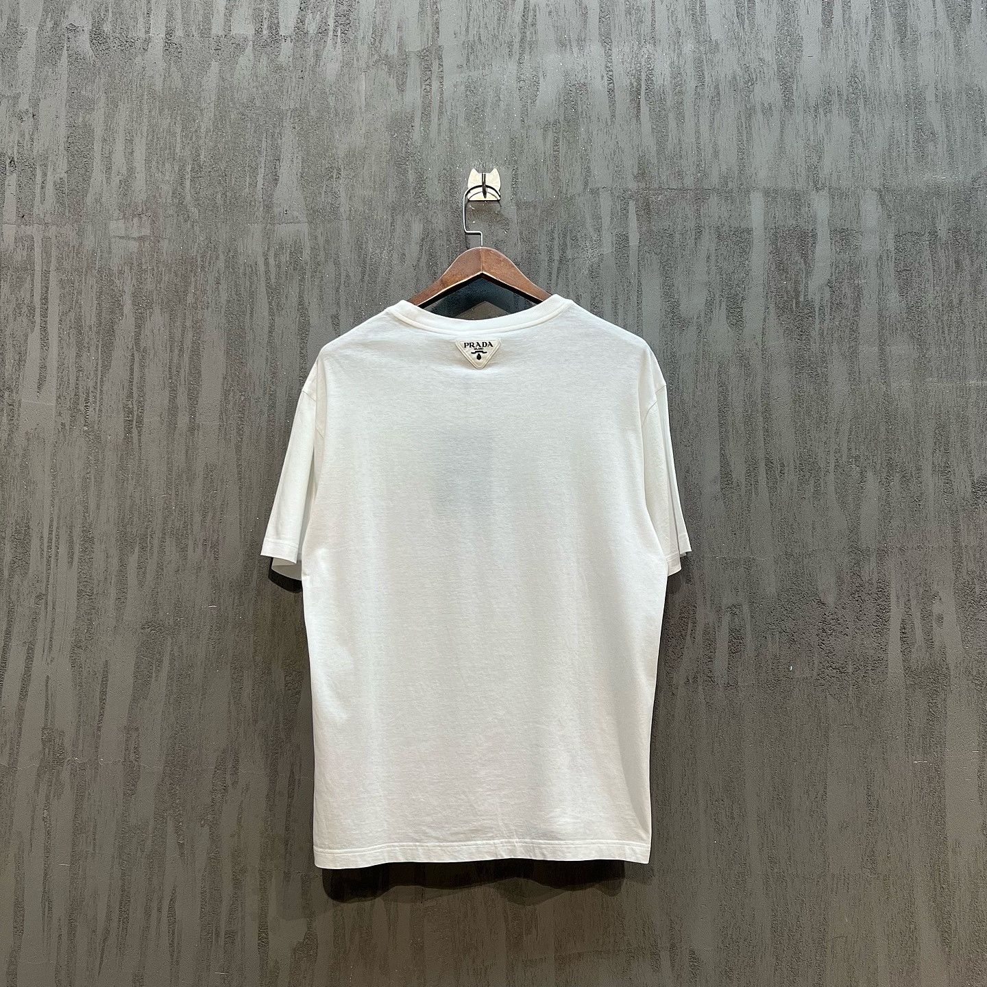 Prada Prada Mermaid Print T-Shirt Size L Size US L / EU 52-54 / 3 - 2 Thumbnail