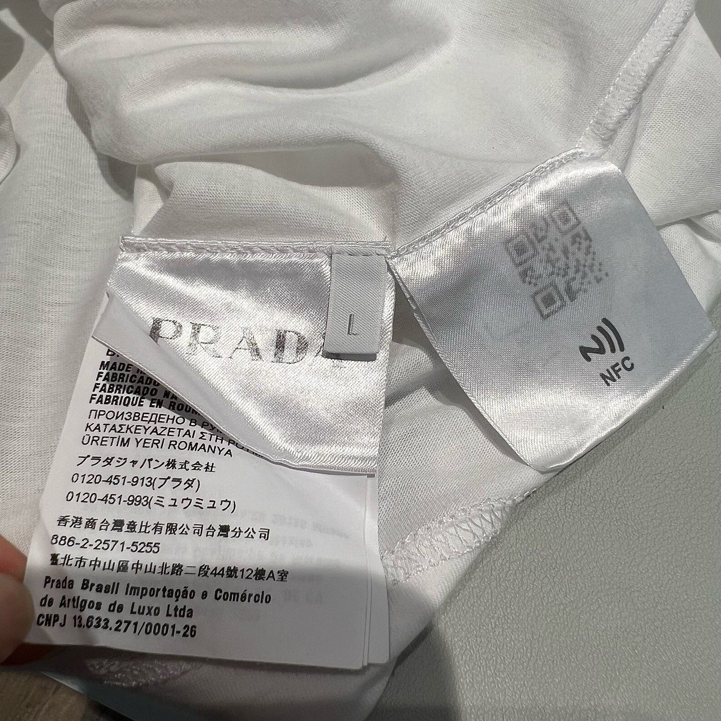 Prada Prada Mermaid Print T-Shirt Size L Size US L / EU 52-54 / 3 - 4 Thumbnail