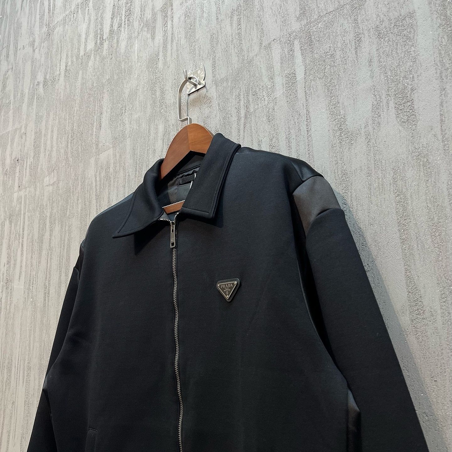 Prada Prada Logo Zip Jacket Black Size L Size US L / EU 52-54 / 3 - 5 Thumbnail