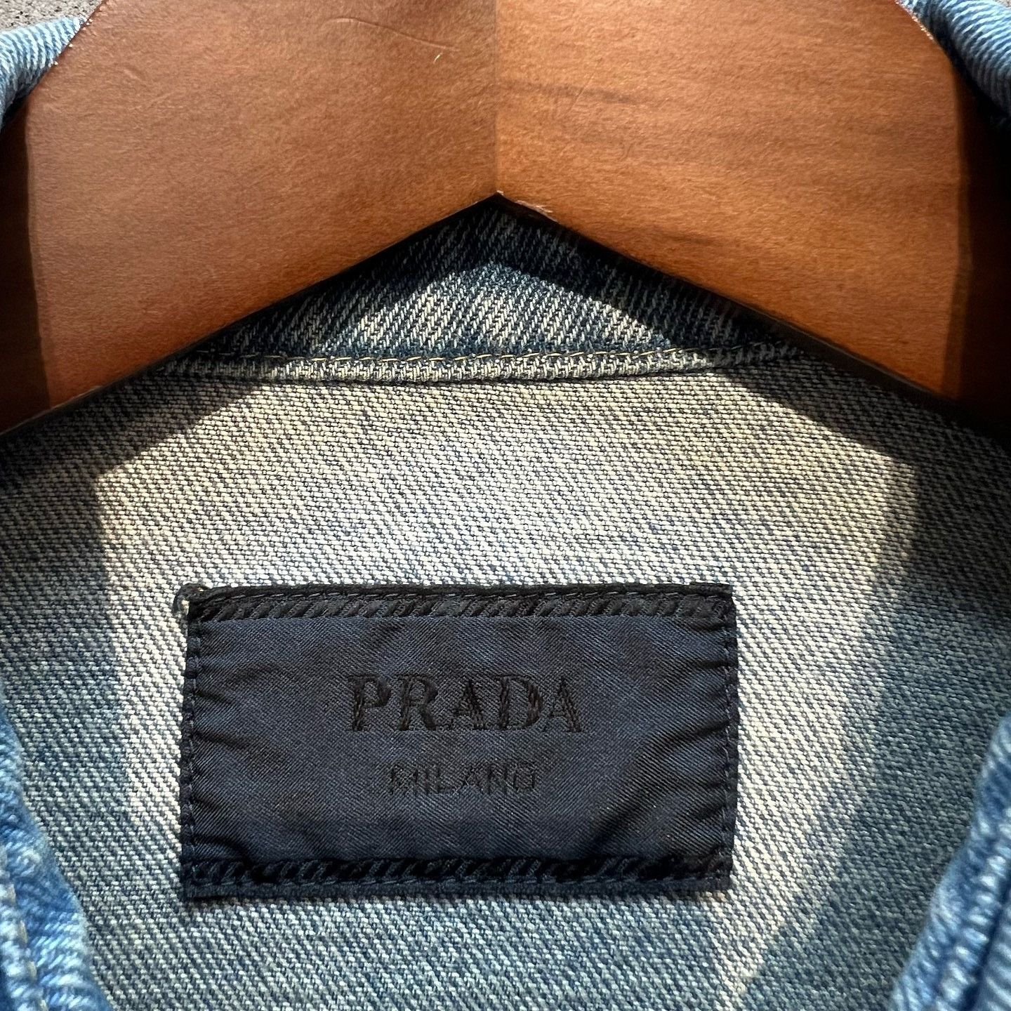 Prada Prada Triangle Logo Denim Shirt Size L Size US L / EU 52-54 / 3 - 3 Thumbnail