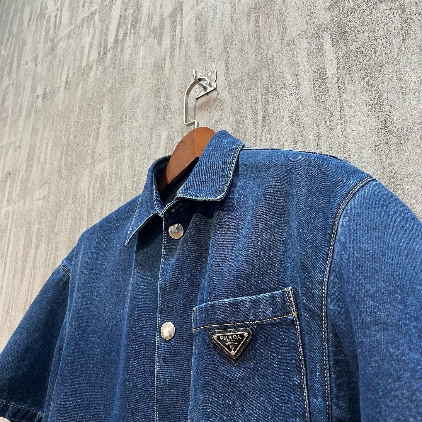 Prada Prada Denim Snap Button Shirt Size XS Size US XS / EU 42 / 0 - 5 Thumbnail