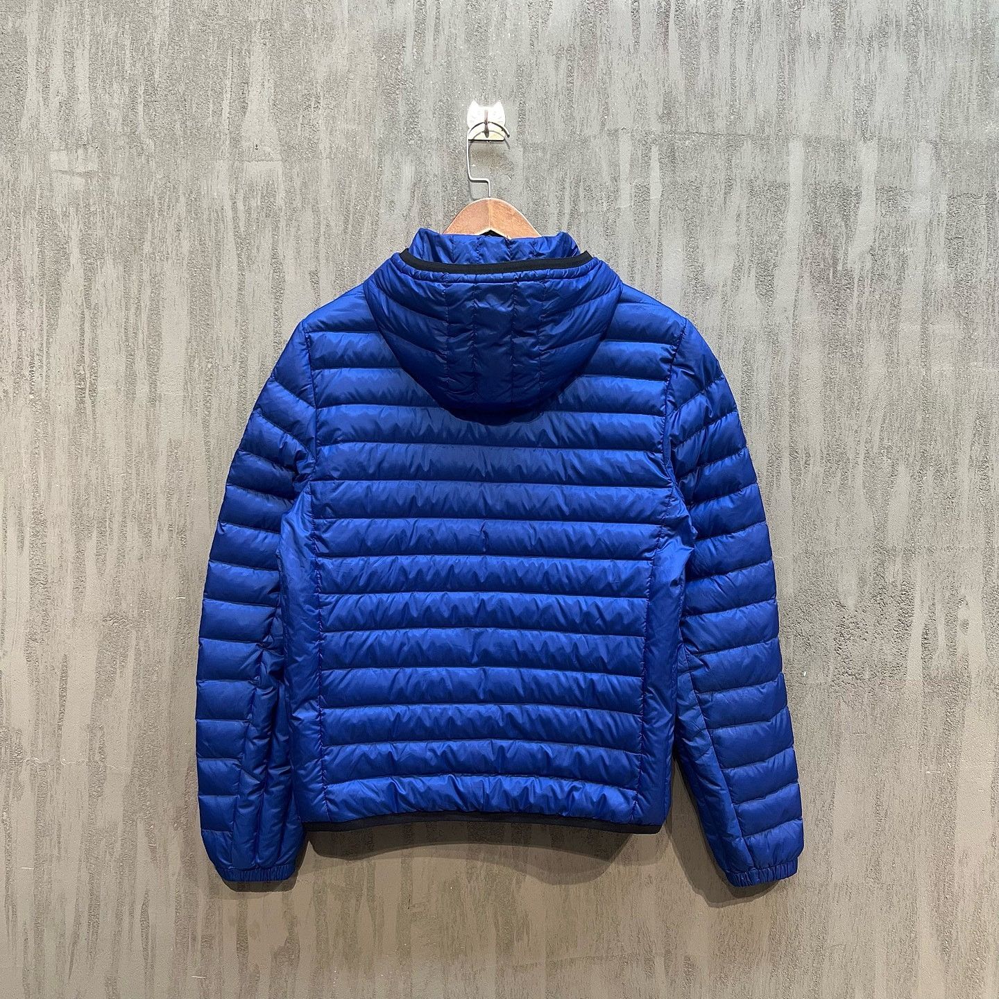 Prada Prada Blue Hooded Down Jacket Size M Size US M / EU 48-50 / 2 - 2 Thumbnail